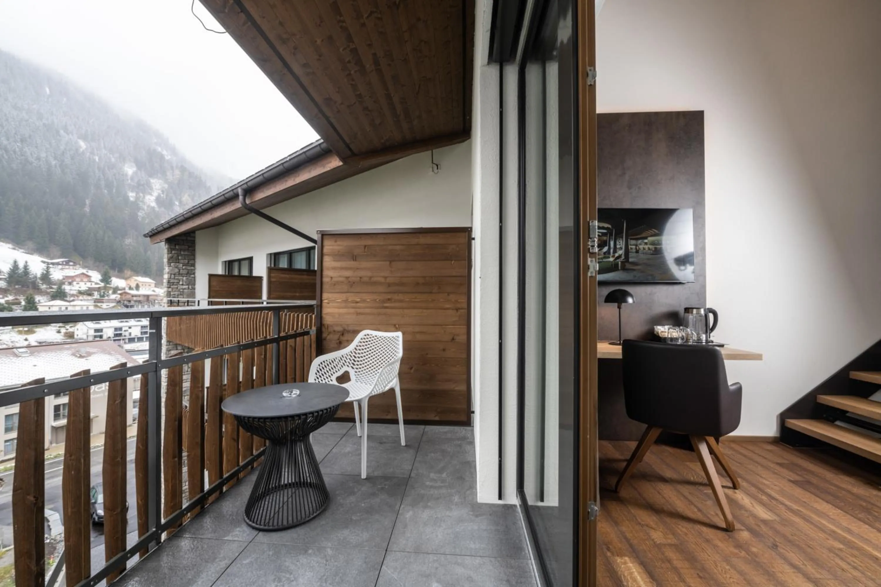 Balcony/Terrace in Hotel Krone - Aktiv & Erholt