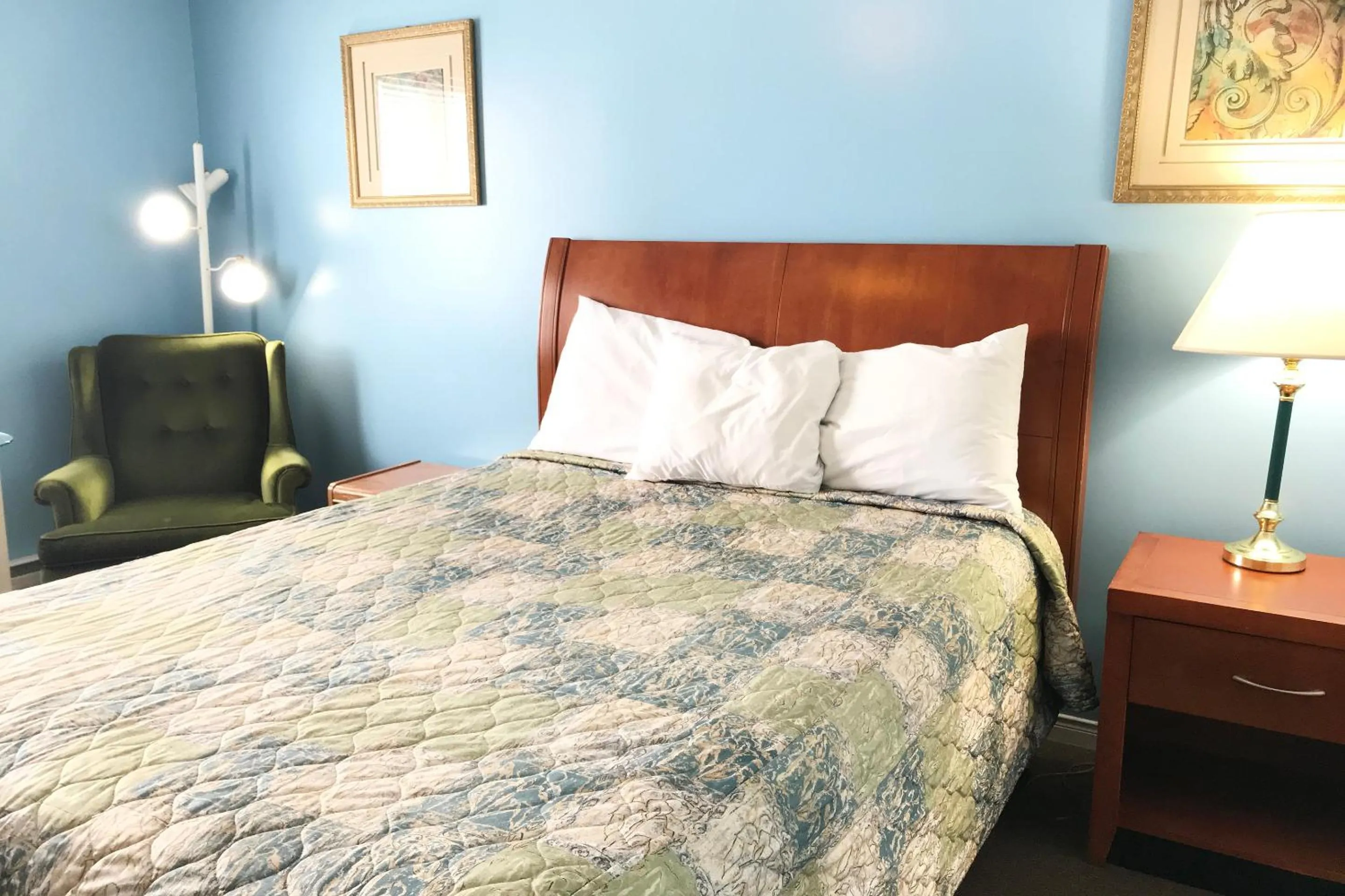 Bedroom, Bed in Bayside Motel Trenton