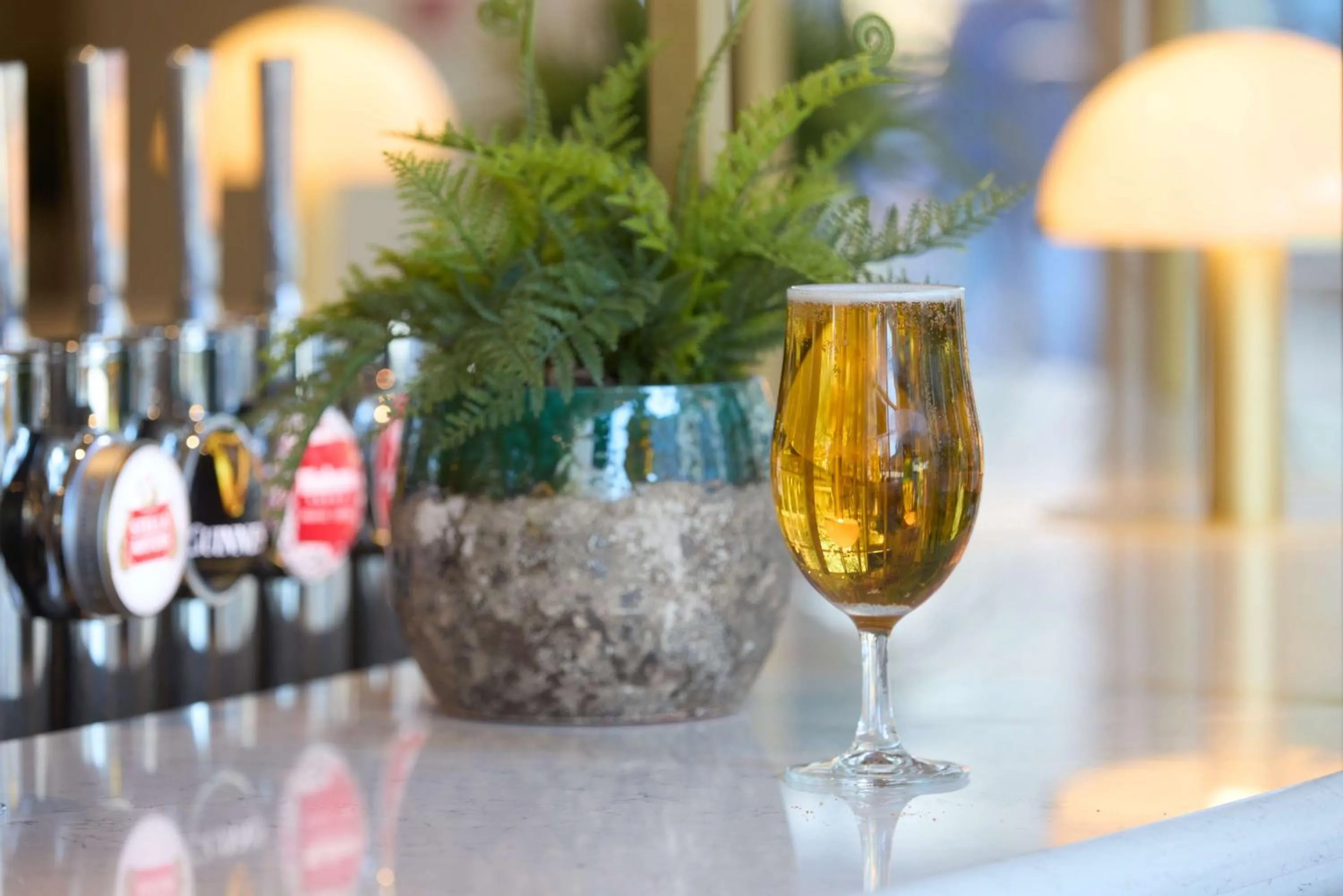 Lounge or bar in DoubleTree by Hilton London Chelsea