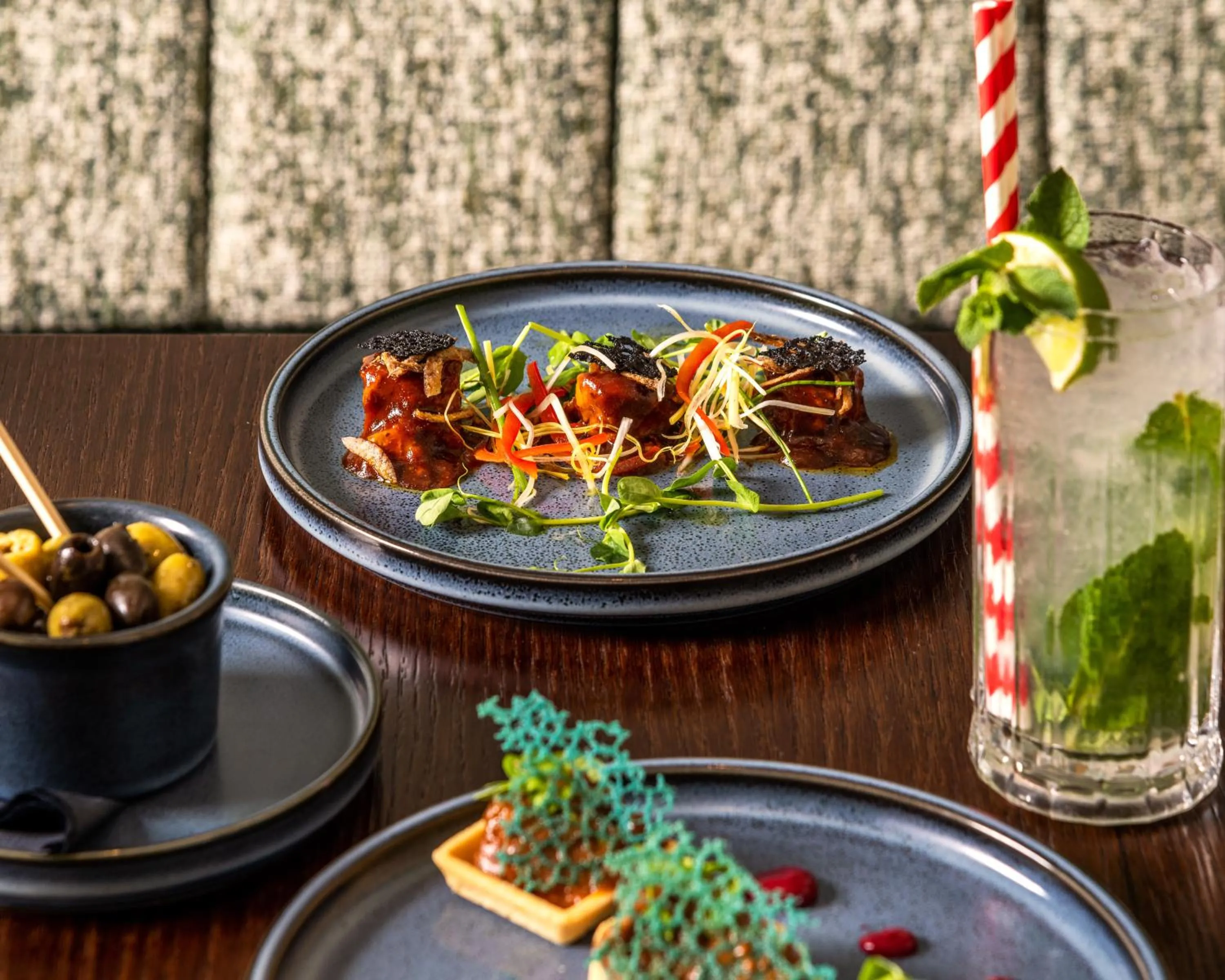 Food and drinks in DoubleTree by Hilton London Chelsea