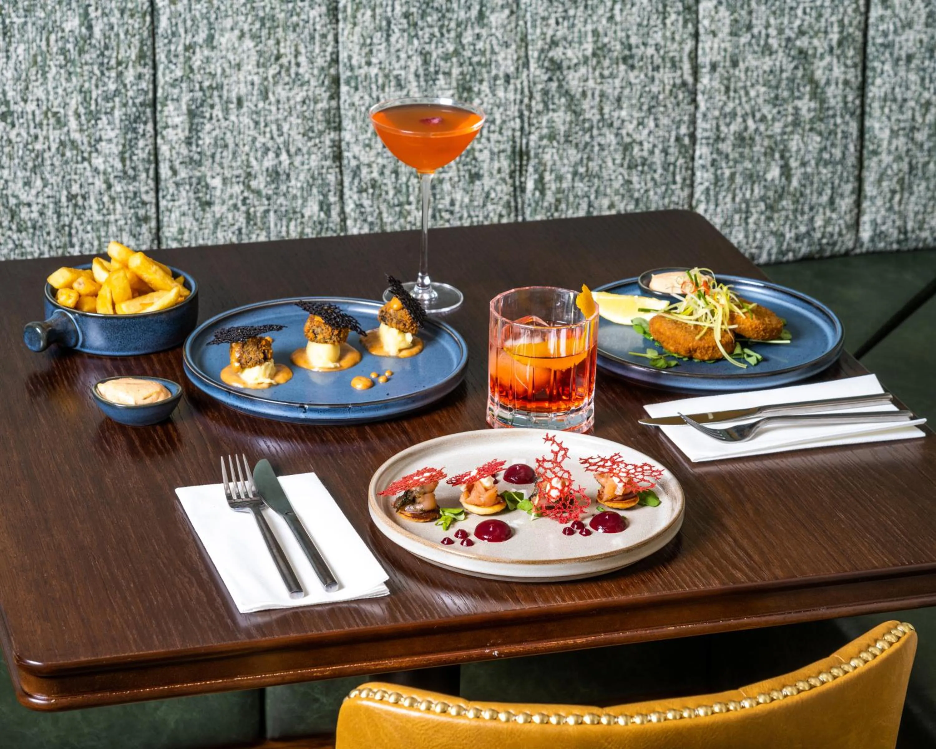 Food and drinks in DoubleTree by Hilton London Chelsea