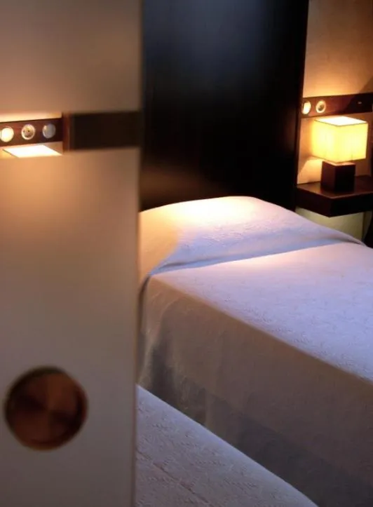 Photo of the whole room, Bed in Cors'Hotel