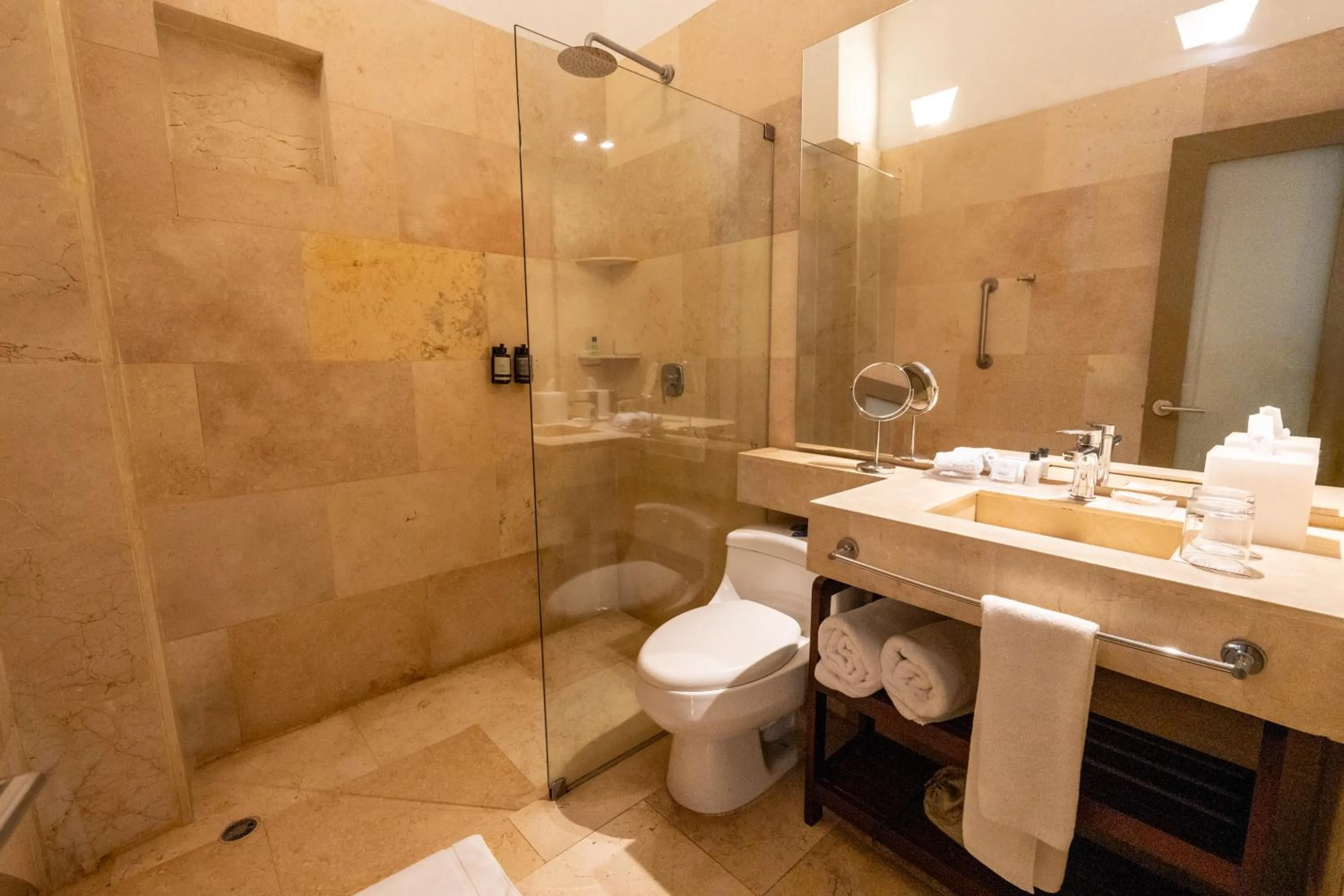 Bathroom in GHL Collection Armería Real Hotel