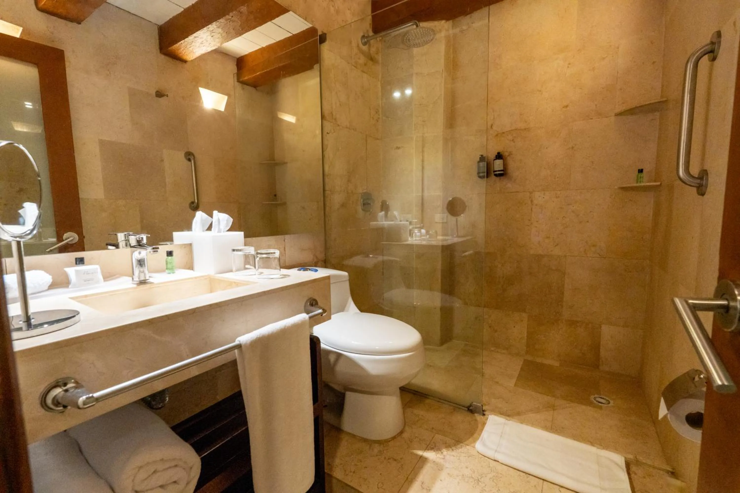 Bathroom in GHL Collection Armería Real Hotel