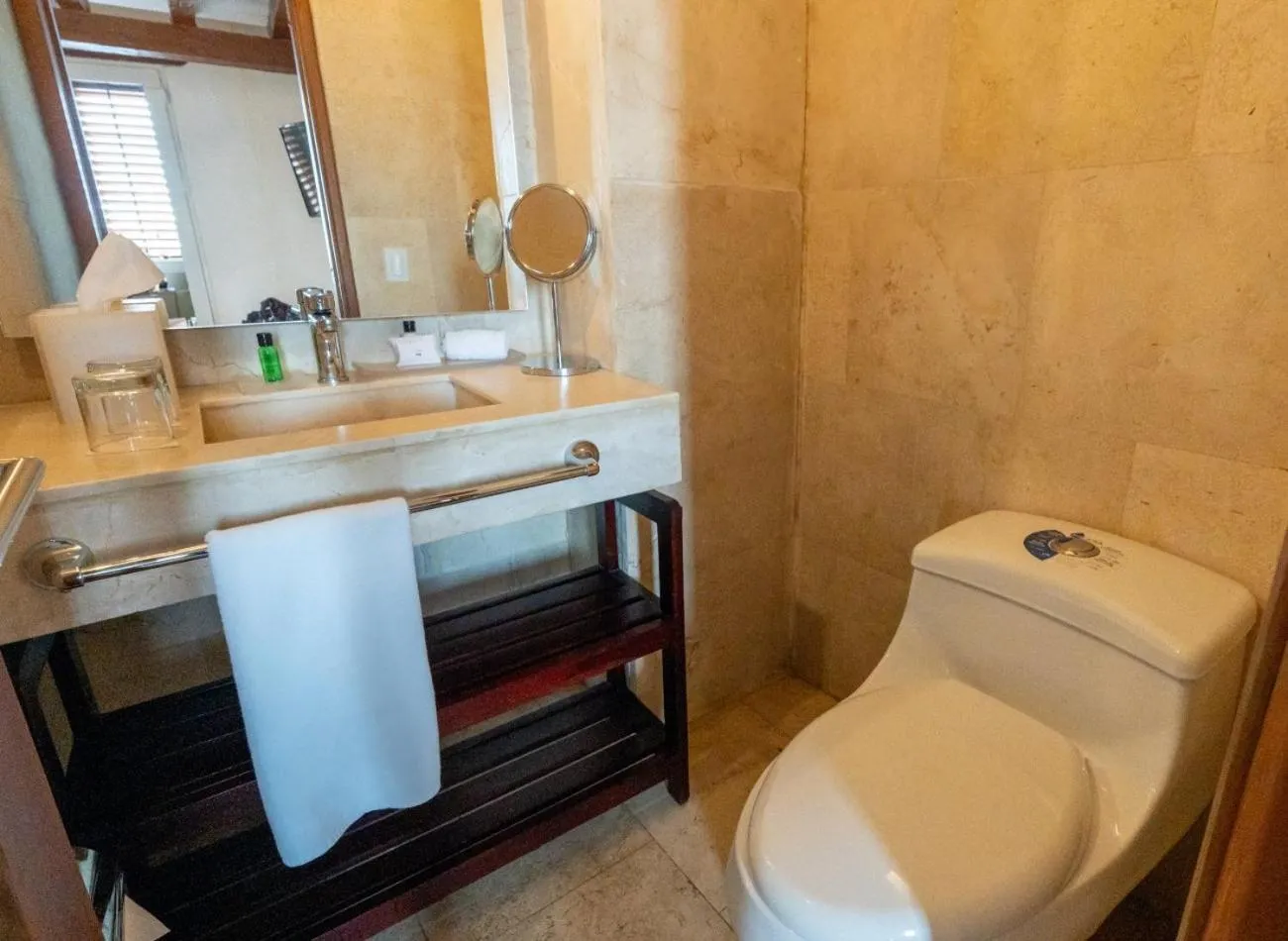 Shower in GHL Collection Armería Real Hotel