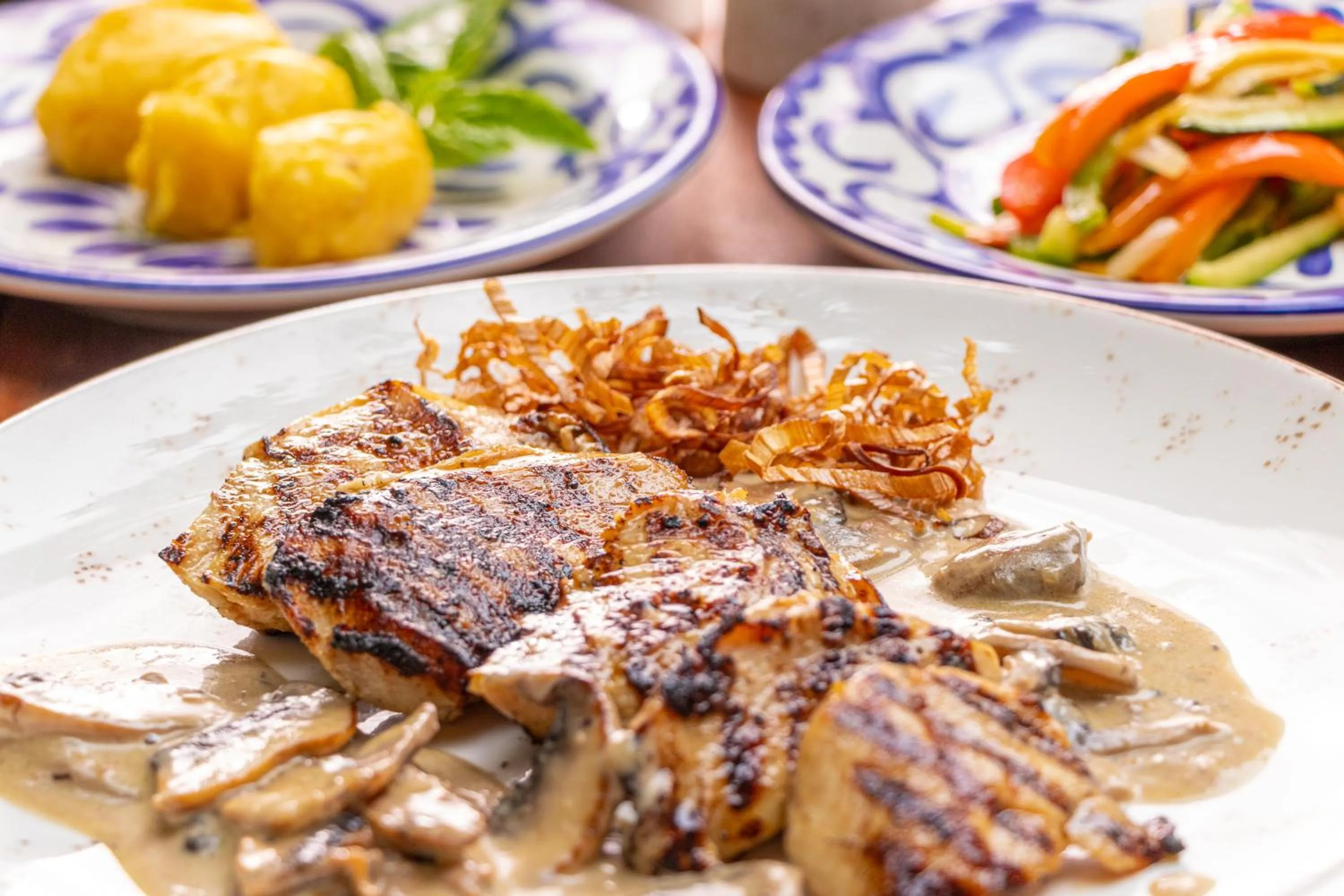 Restaurant/places to eat in GHL Collection Armería Real Hotel