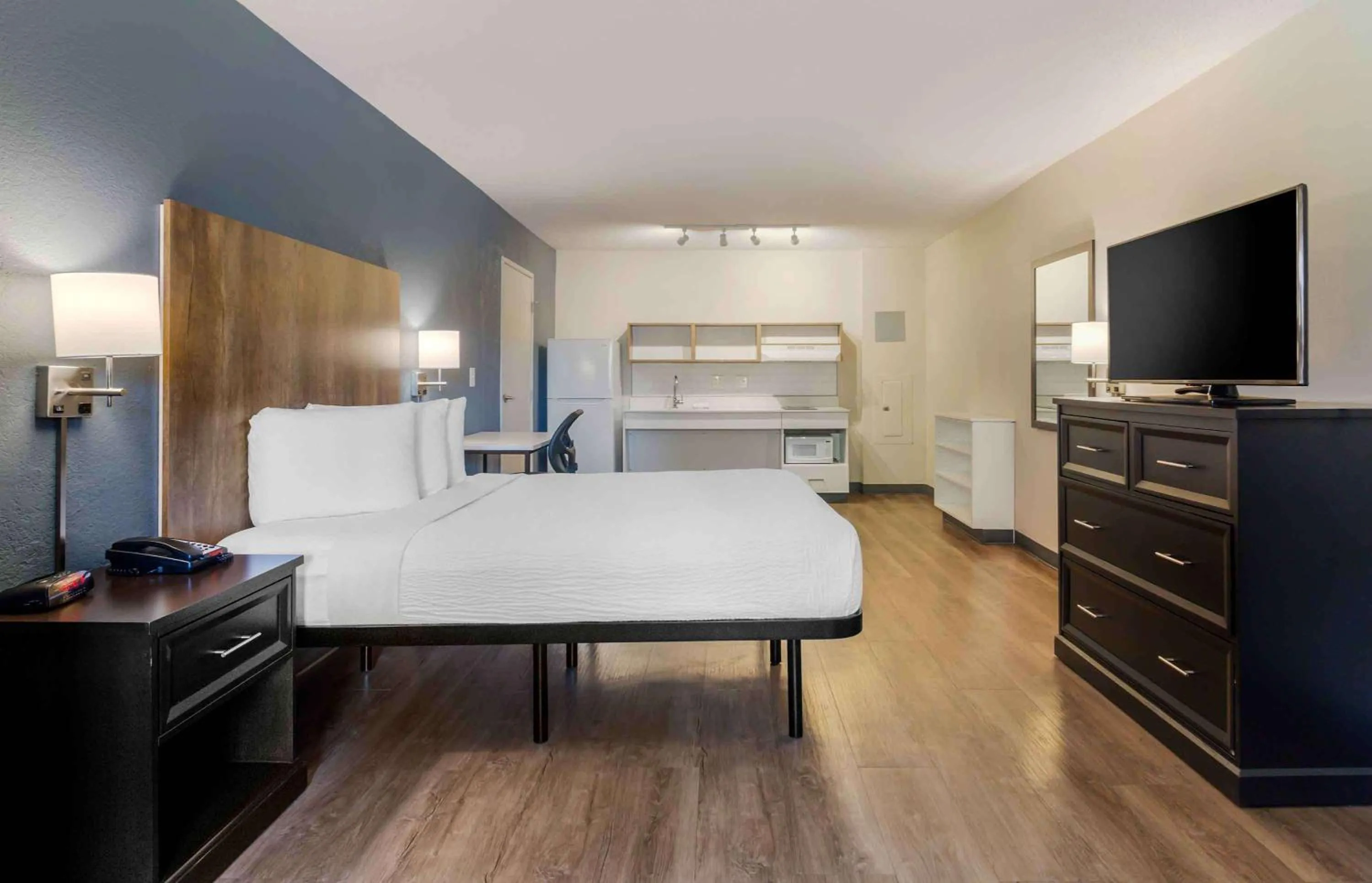 Bedroom, Bed in Extended Stay America Suites - Miami - Airport - Doral