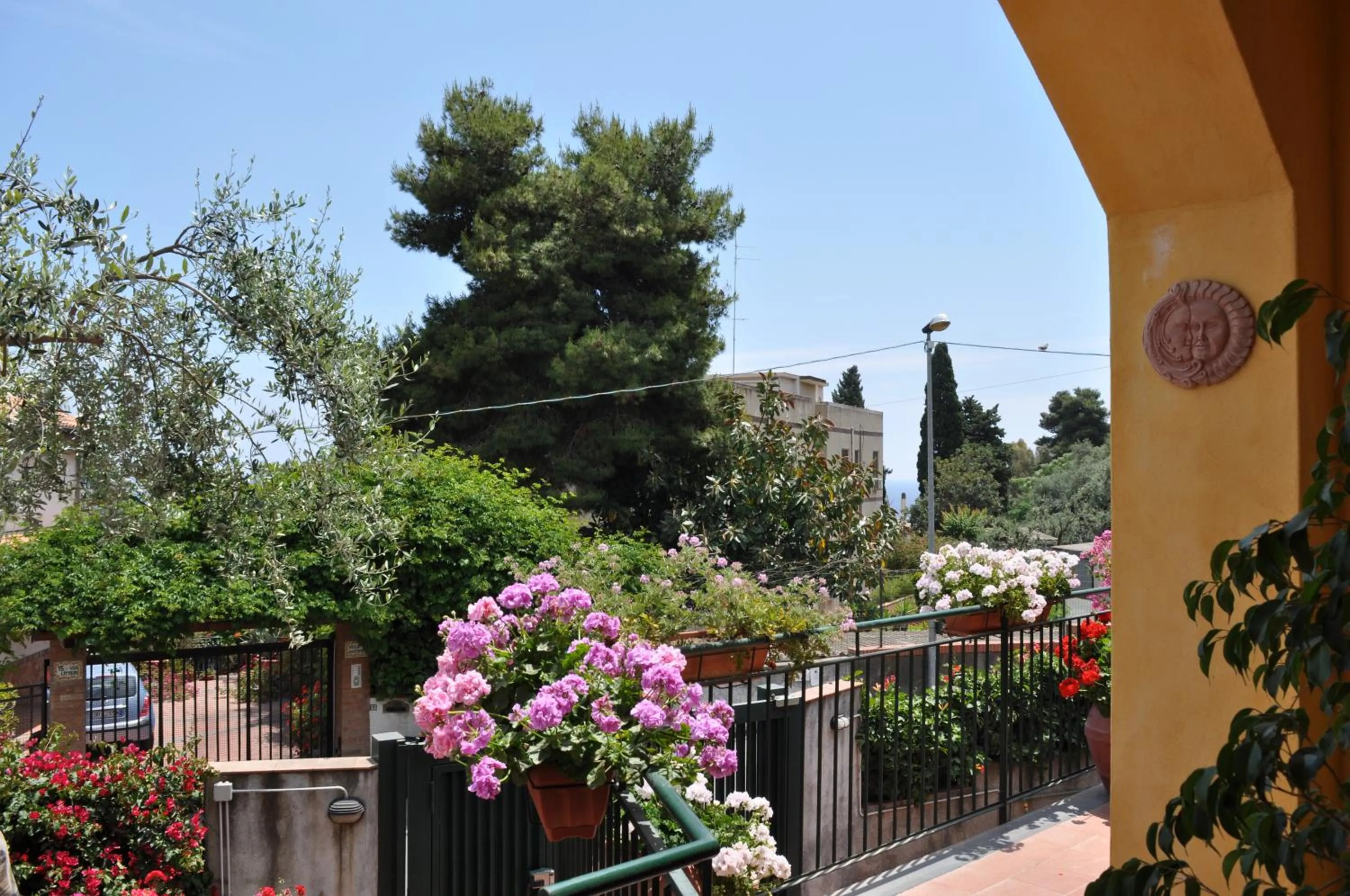 Facade/entrance in B&B Stella Marina