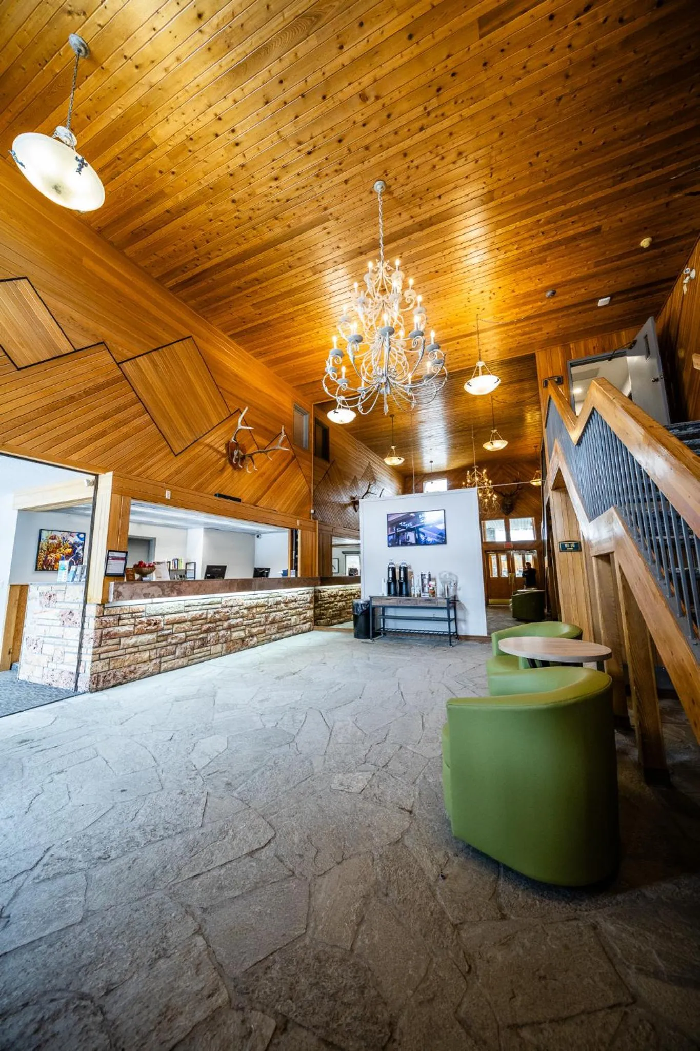 Lobby or reception in Mountaineer Lodge
