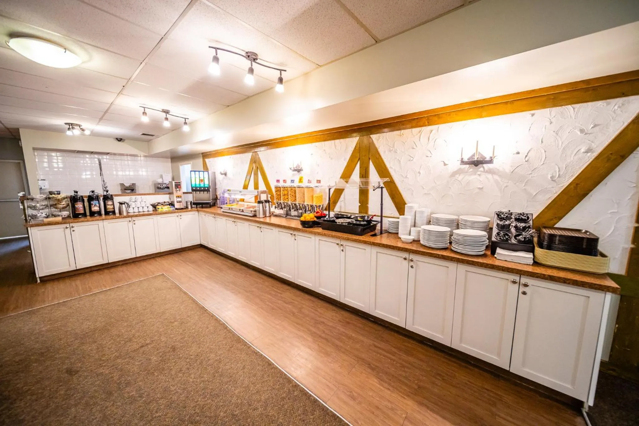 Buffet breakfast in Mountaineer Lodge