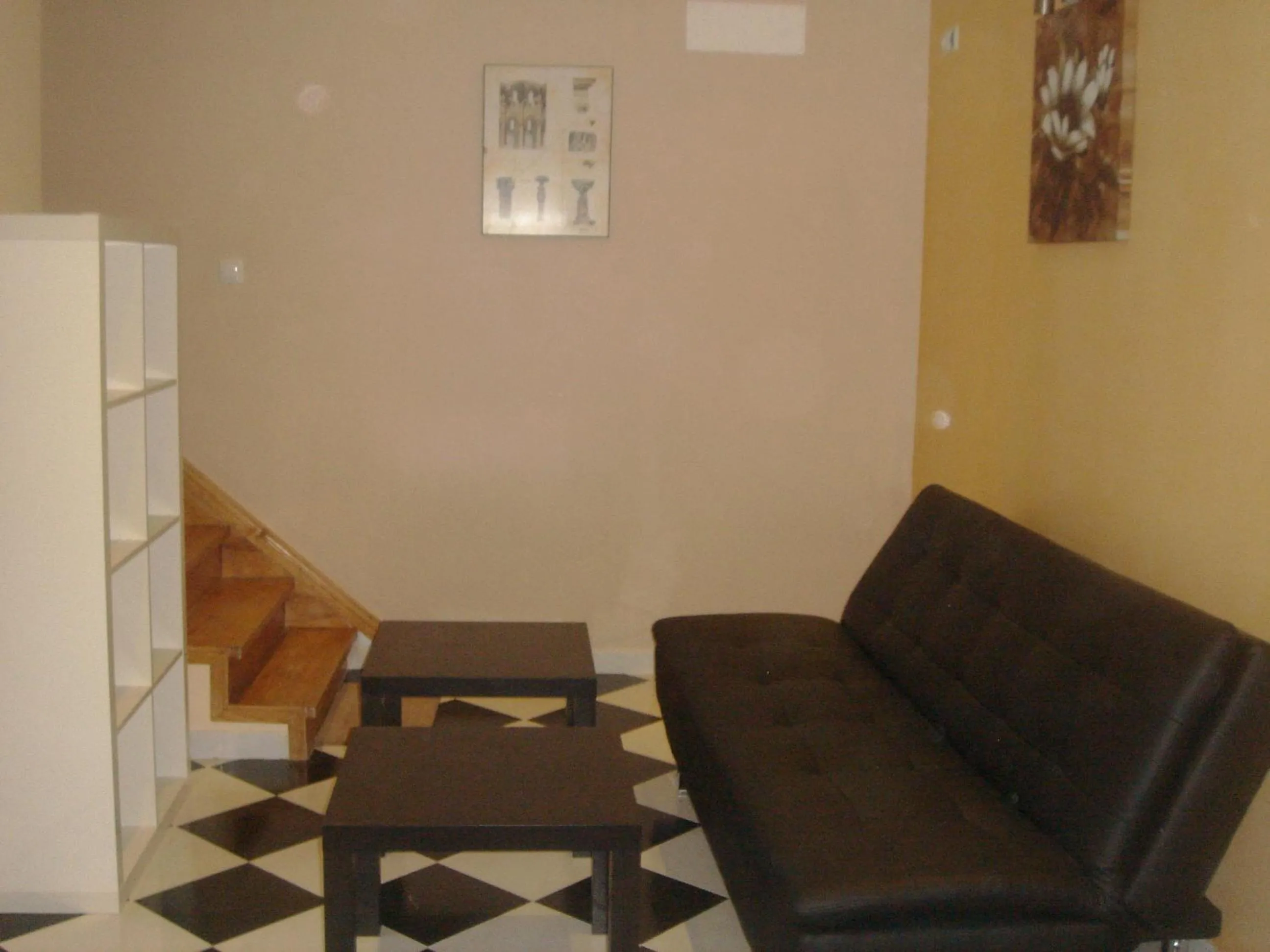 DownTown Guest House
