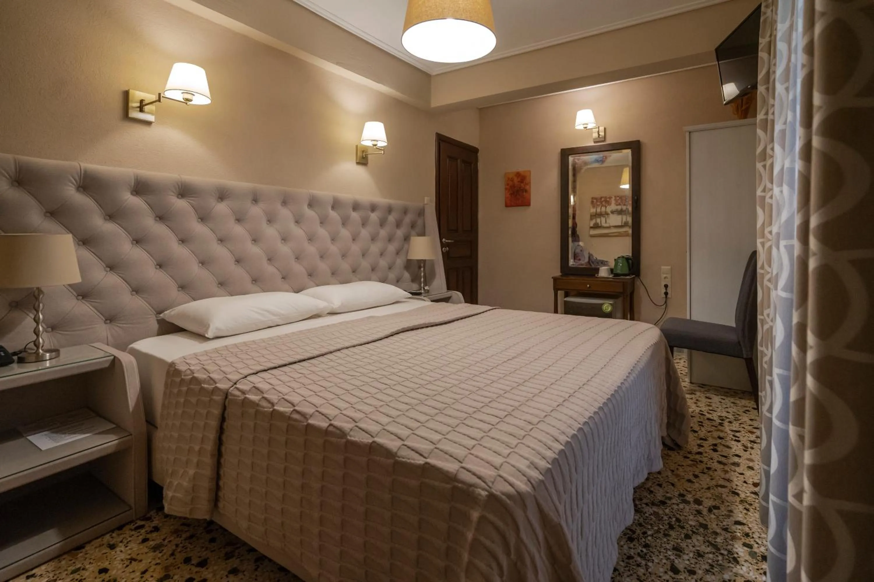 Bed in Hotel Meteora
