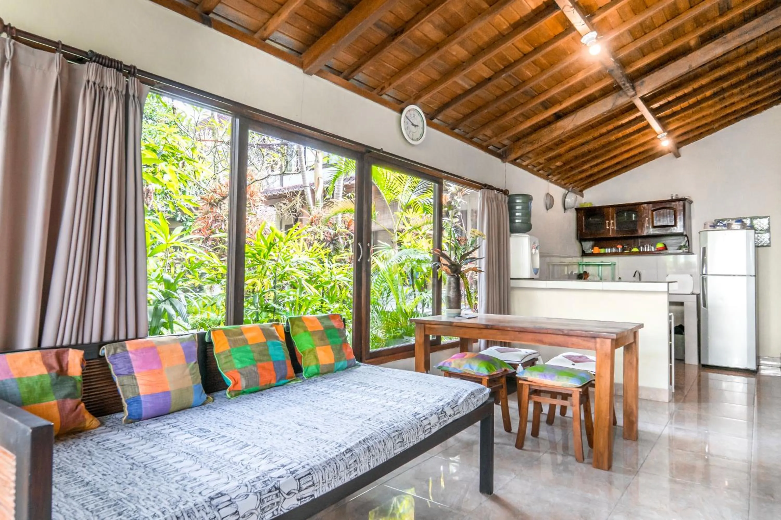 Coffee/tea facilities in Sari Bamboo Bungalows