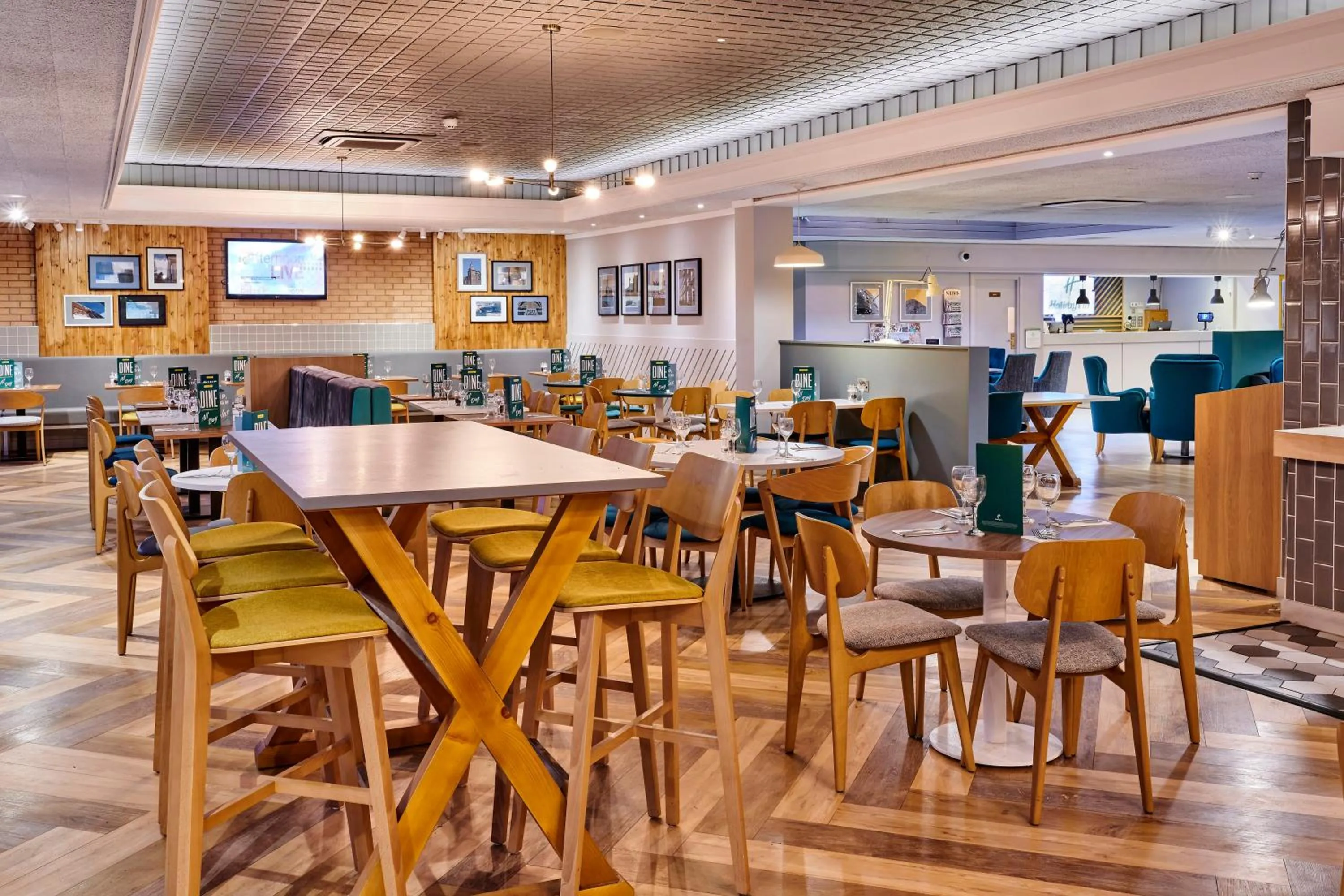 Restaurant/places to eat in Holiday Inn Taunton M5, Jct25 by IHG
