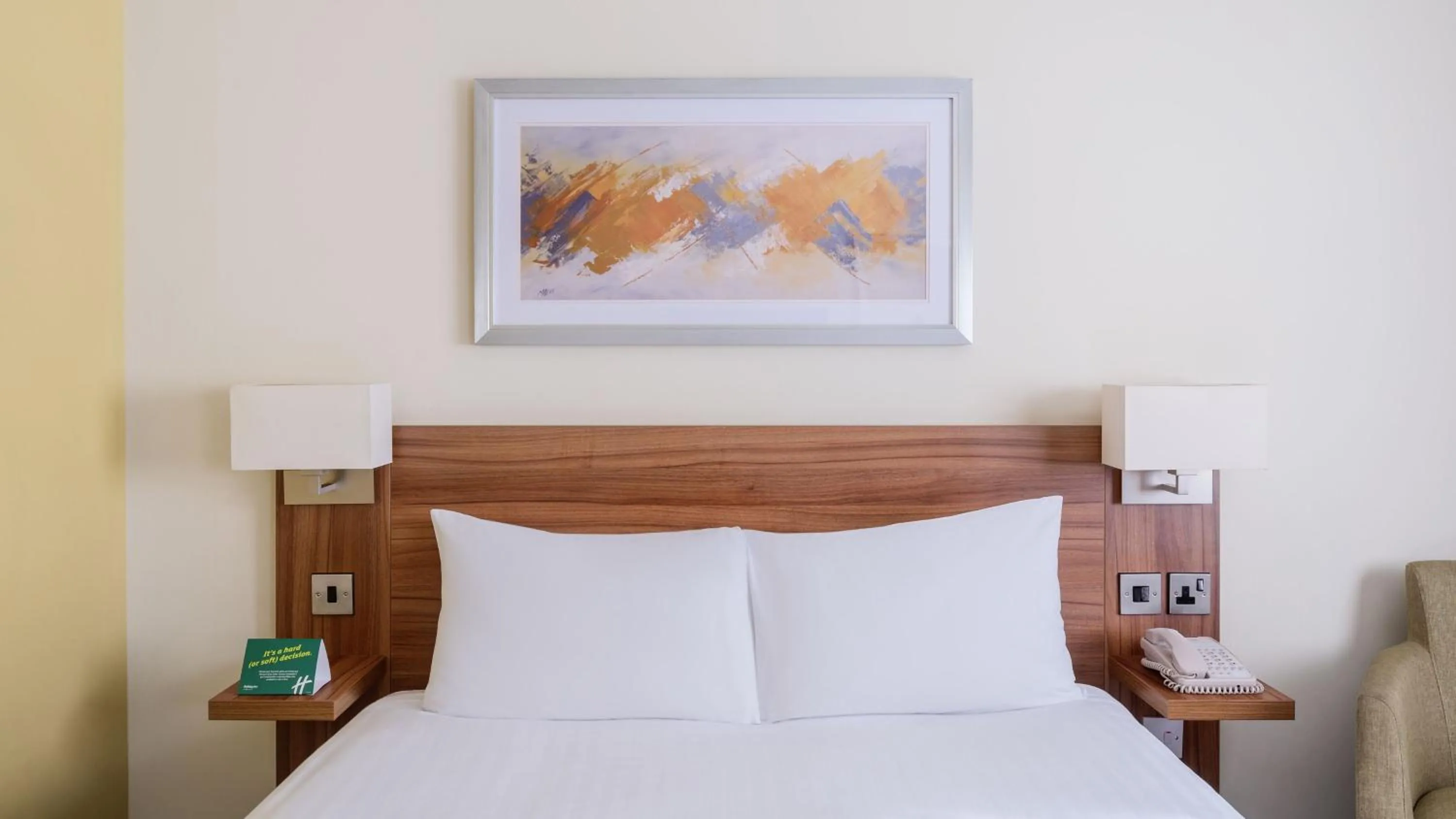 Photo of the whole room, Bed in Holiday Inn Taunton M5, Jct25 by IHG