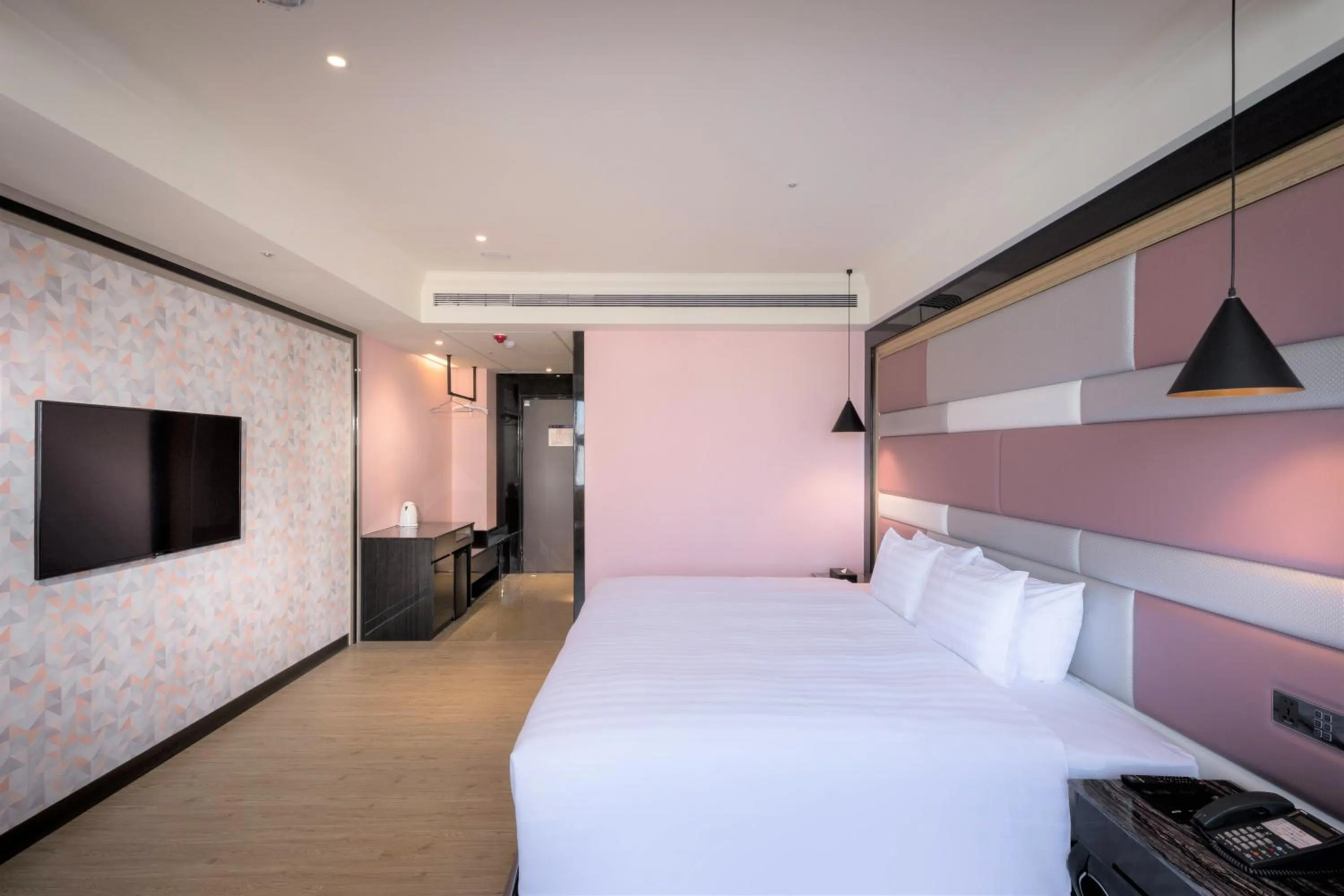 Photo of the whole room, Bed in Sun Hao Hotel Taichung