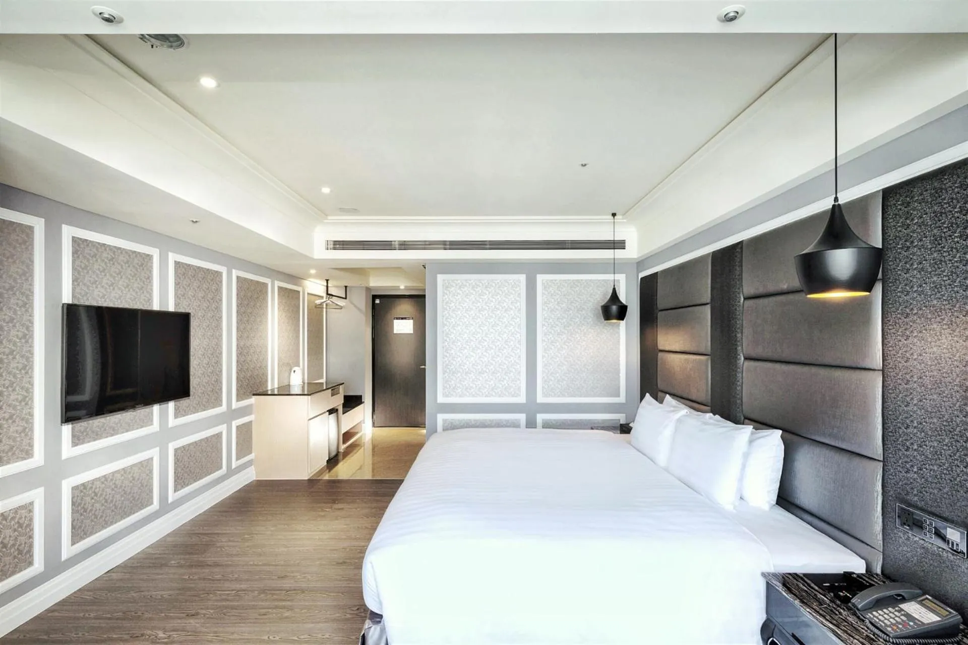 Photo of the whole room, Bed in Sun Hao Hotel Taichung