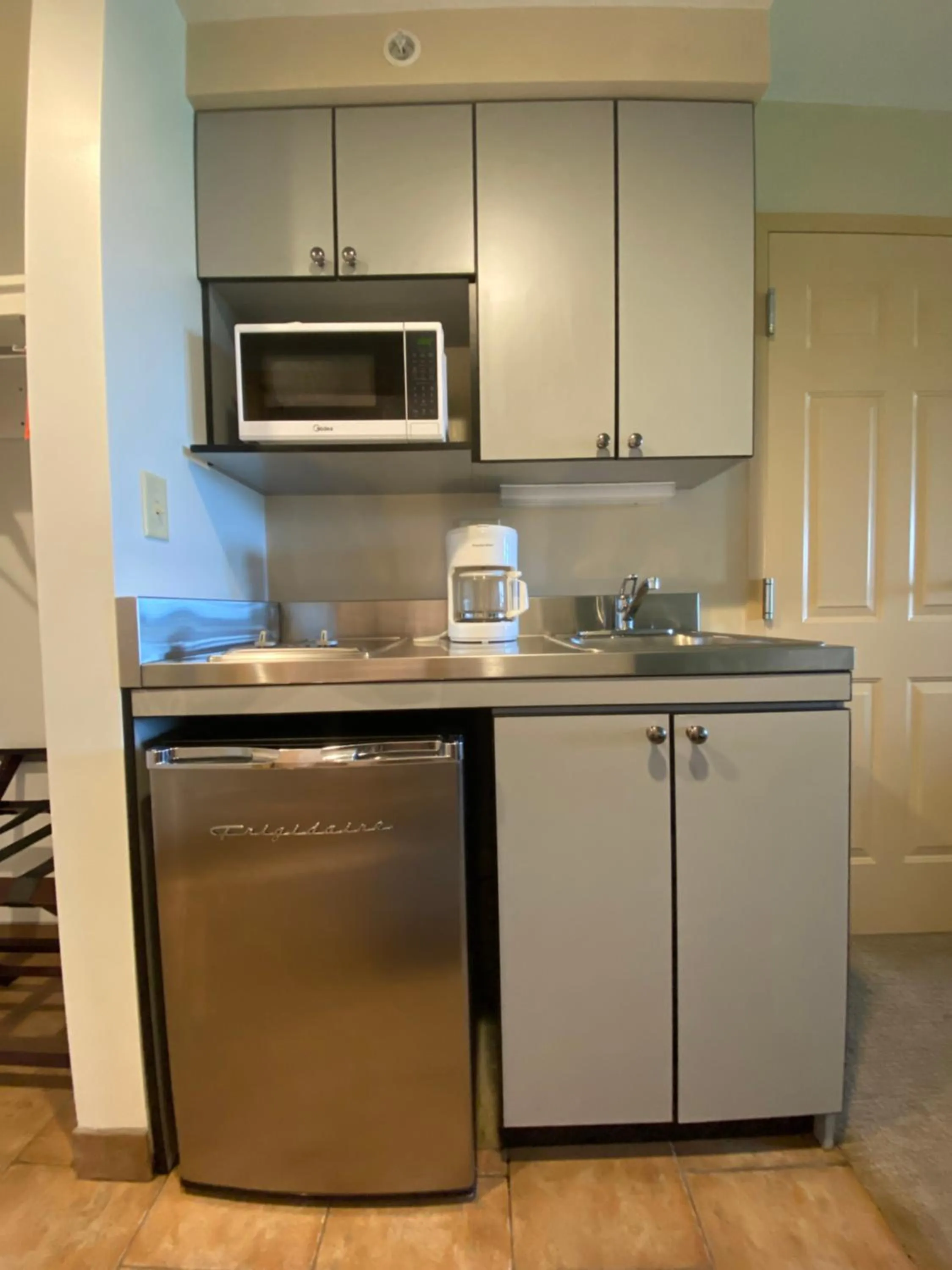 Kitchen or kitchenette in August Lodge Cooperstown