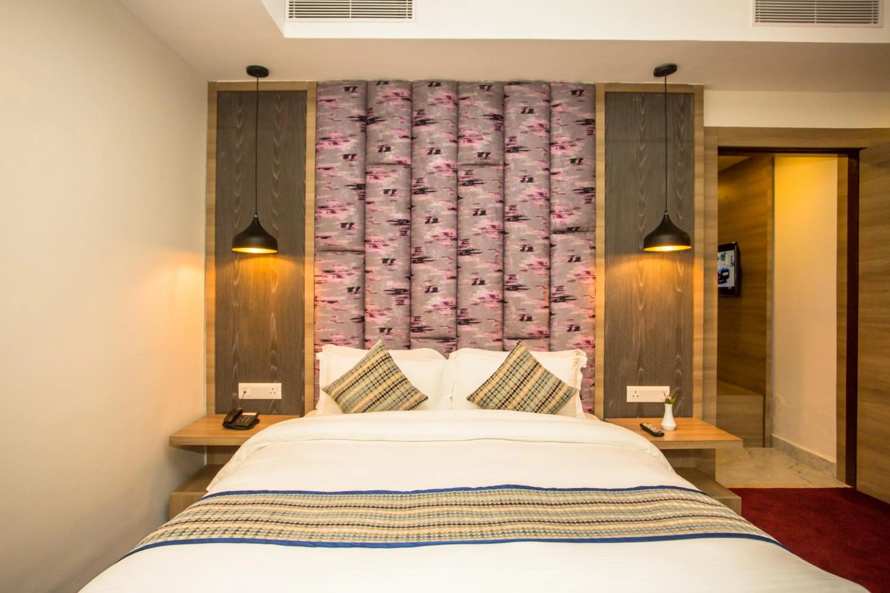 Bedroom, Bed in Hotel Siddhartha, Nepalgunj