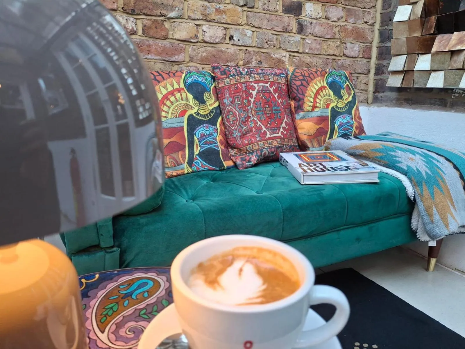 Coffee/tea facilities in The Melville Hotel by Rokxy- Kings Cross