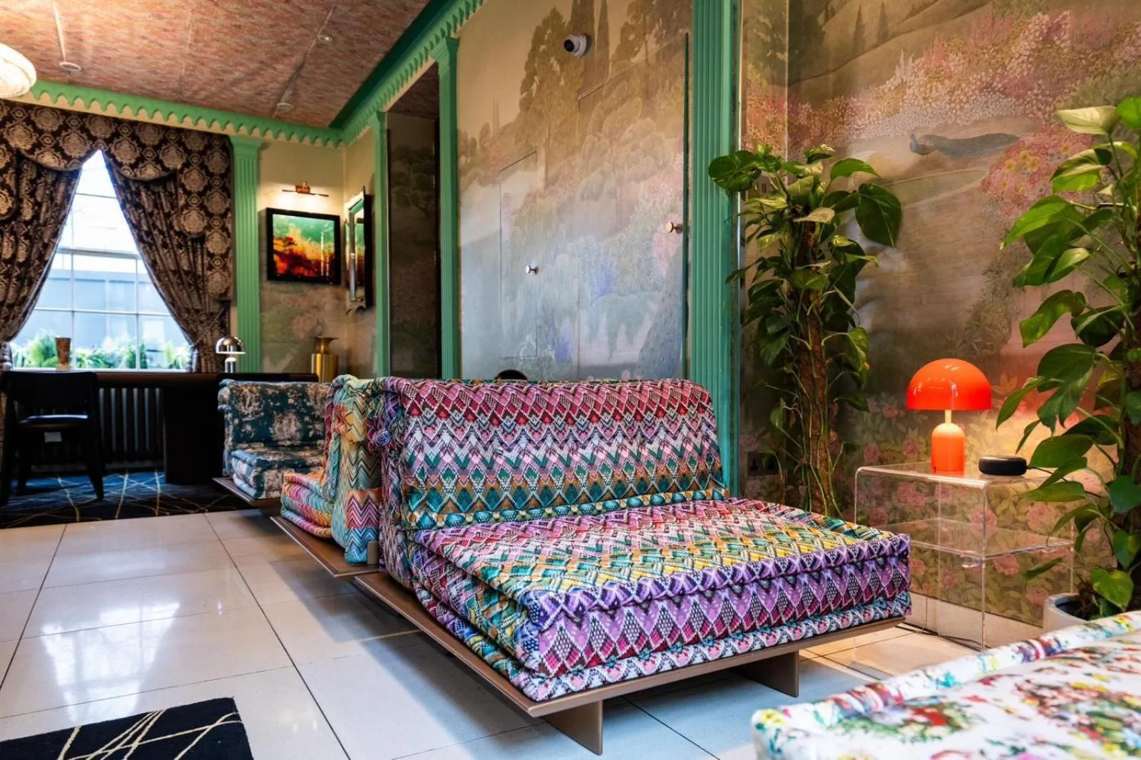 TV and multimedia in The Melville Hotel by Rokxy- Kings Cross