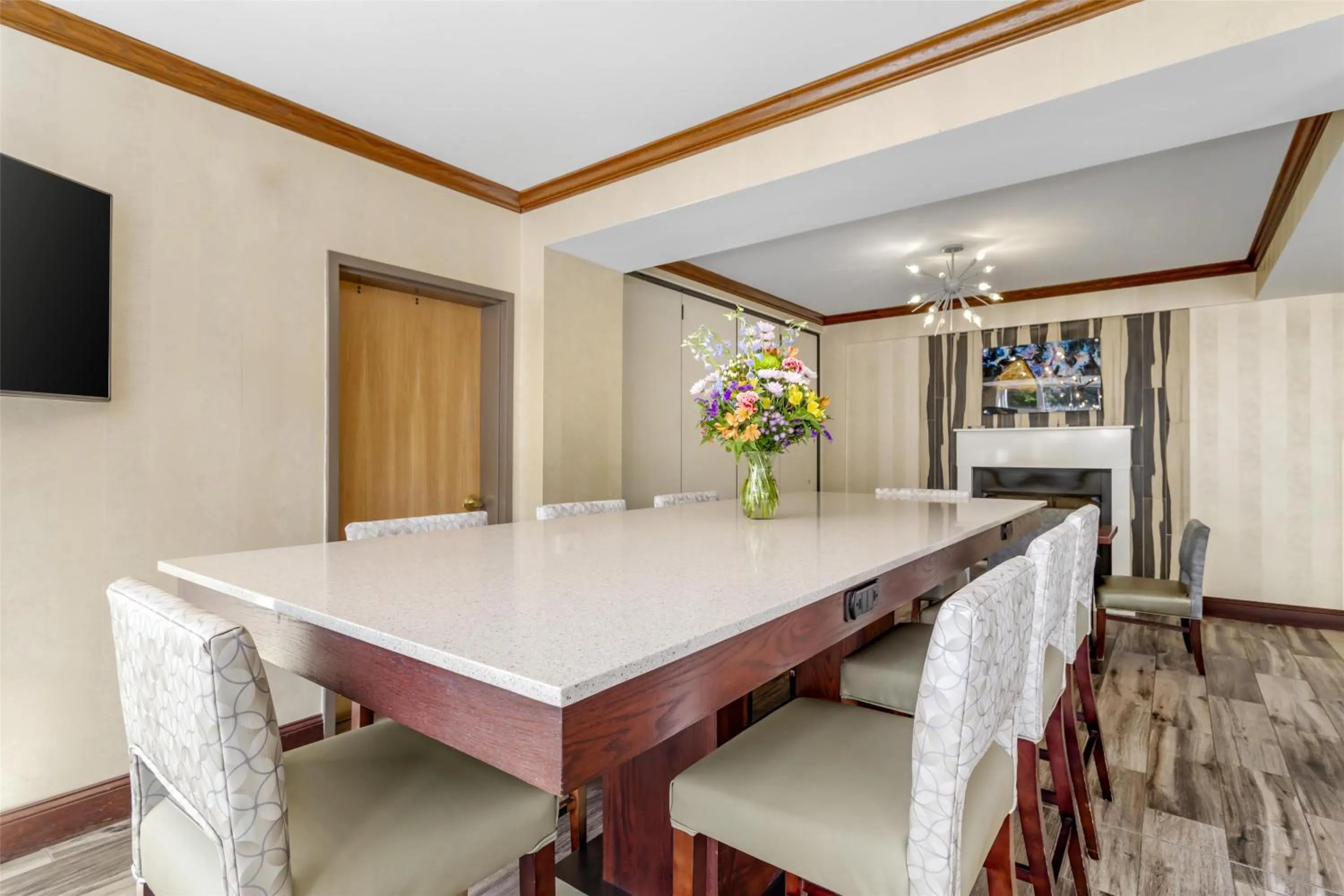 Breakfast in Best Western Plus River Escape Sylva / Dillsboro