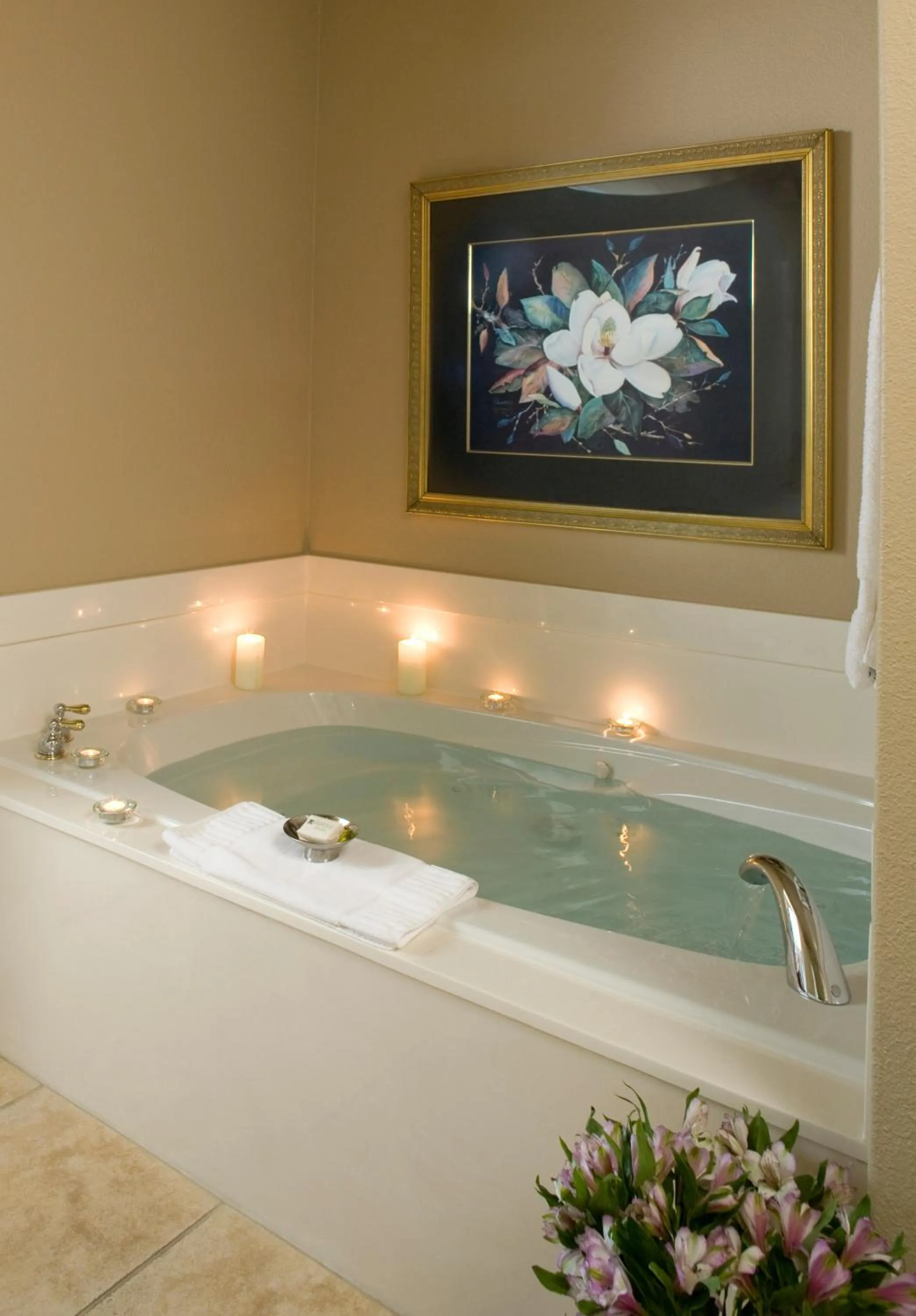 Bathroom in Lookout Point Lakeside Inn