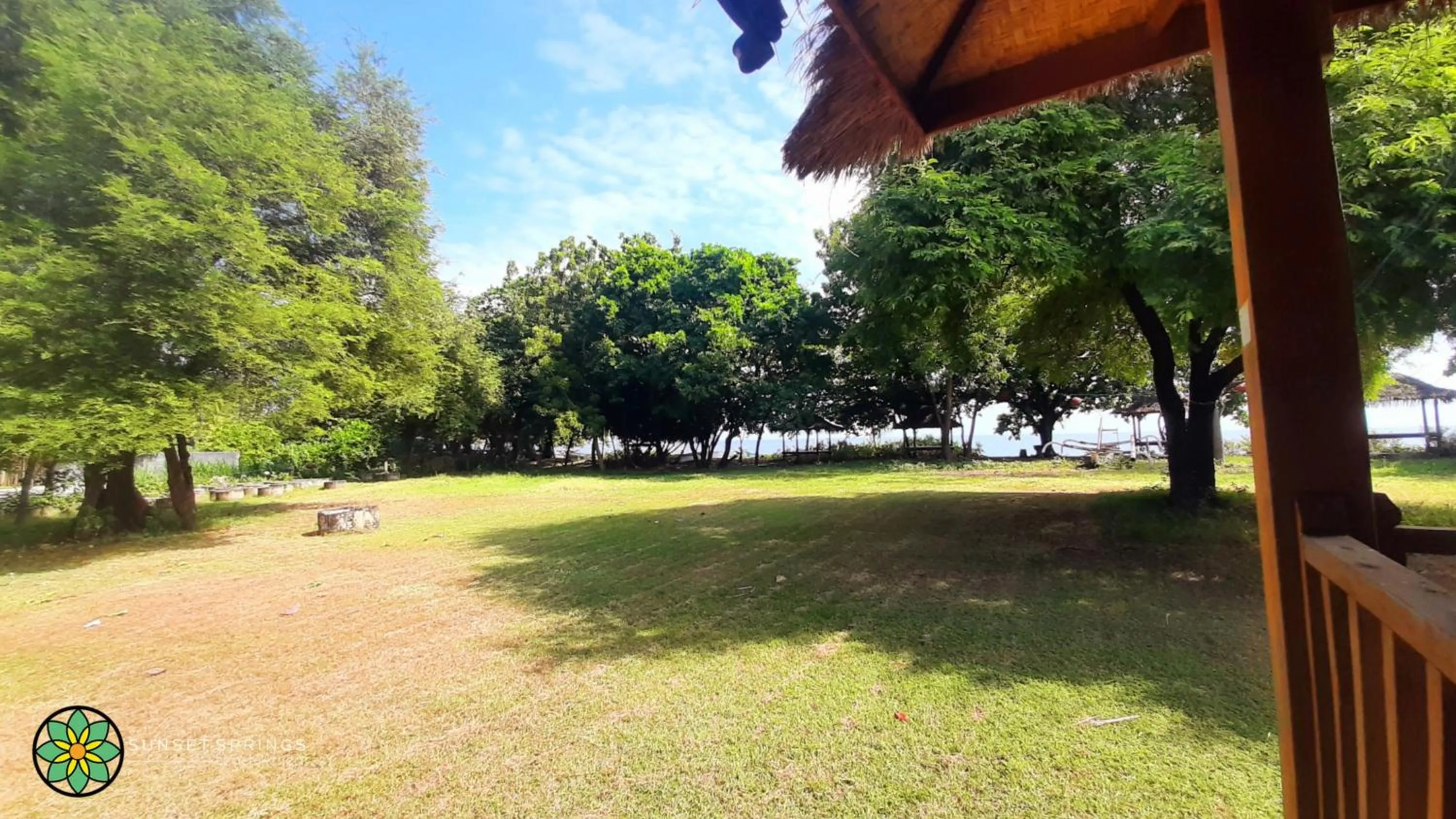 Garden in Sunset Springs Beach Retreat