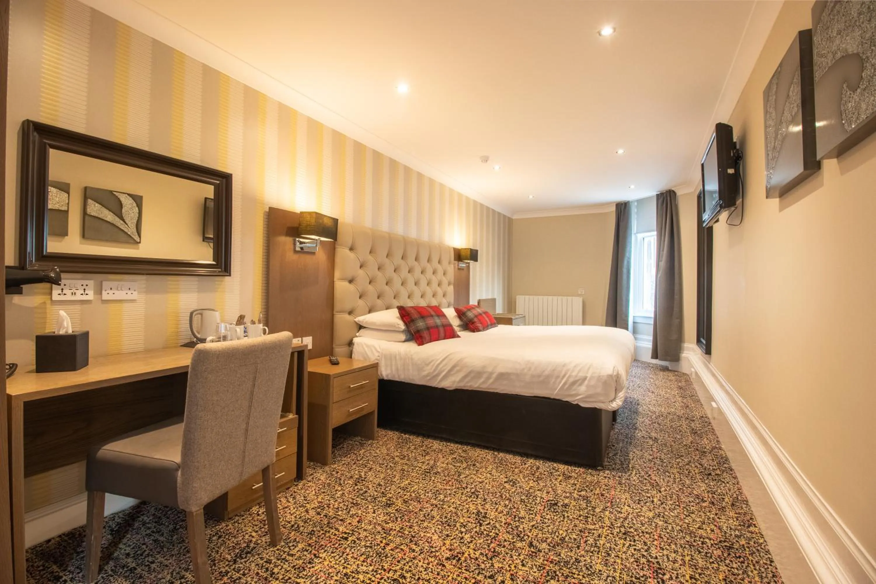 Bedroom, Bed in Embassy Apartments