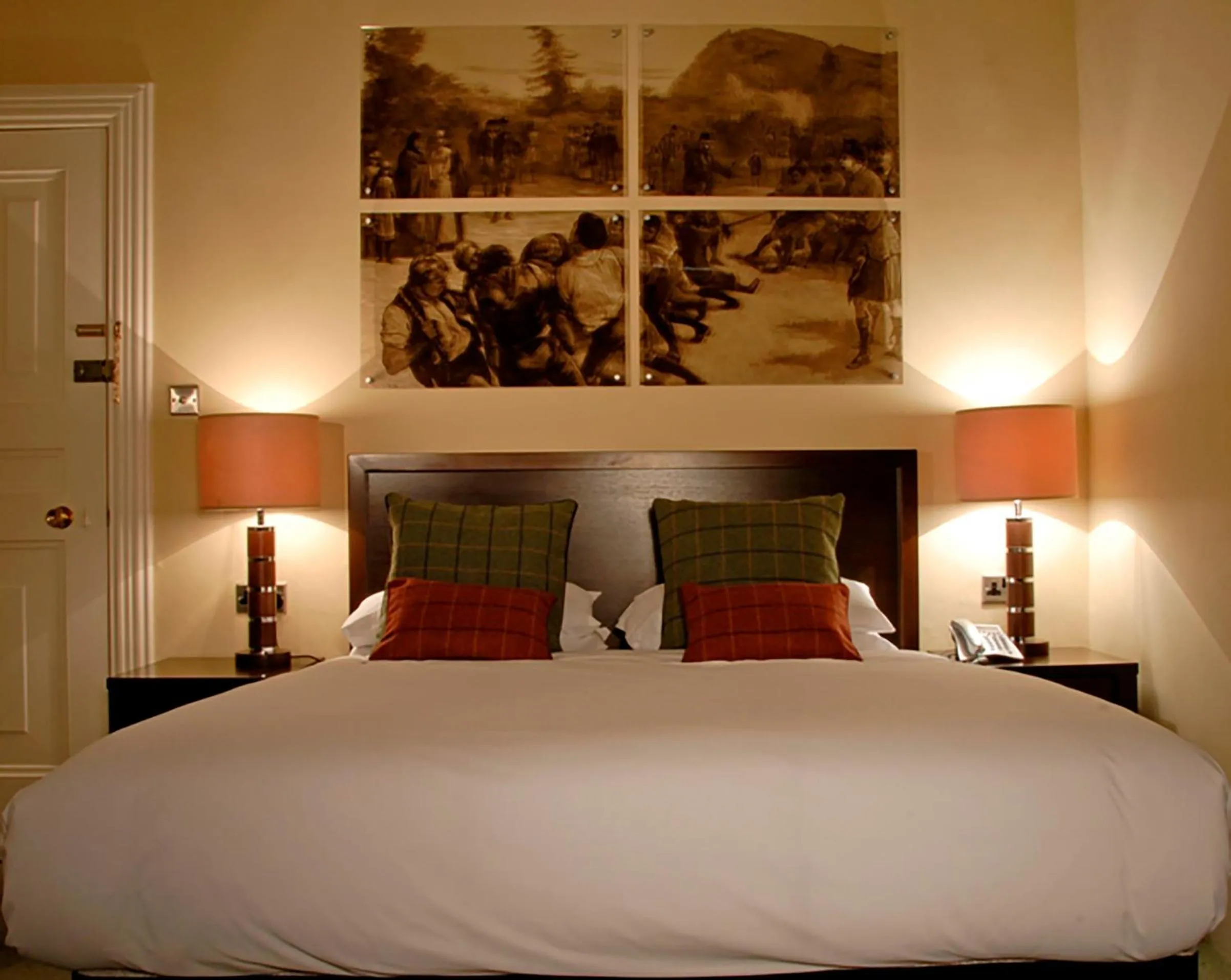 Bedroom, Bed in Leonardo Boutique Huntingtower Perth