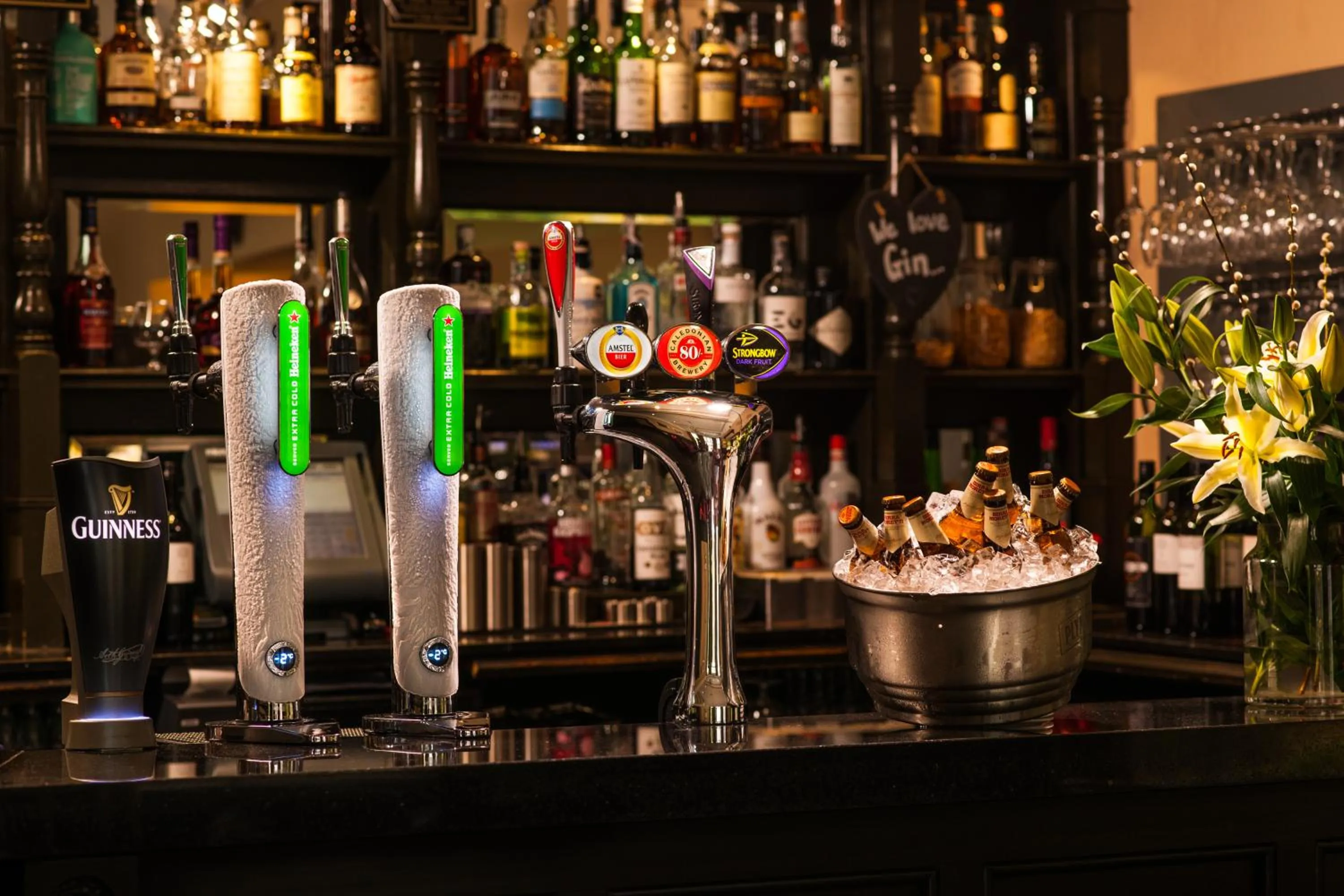 Alcoholic drinks in Leonardo Boutique Huntingtower Perth