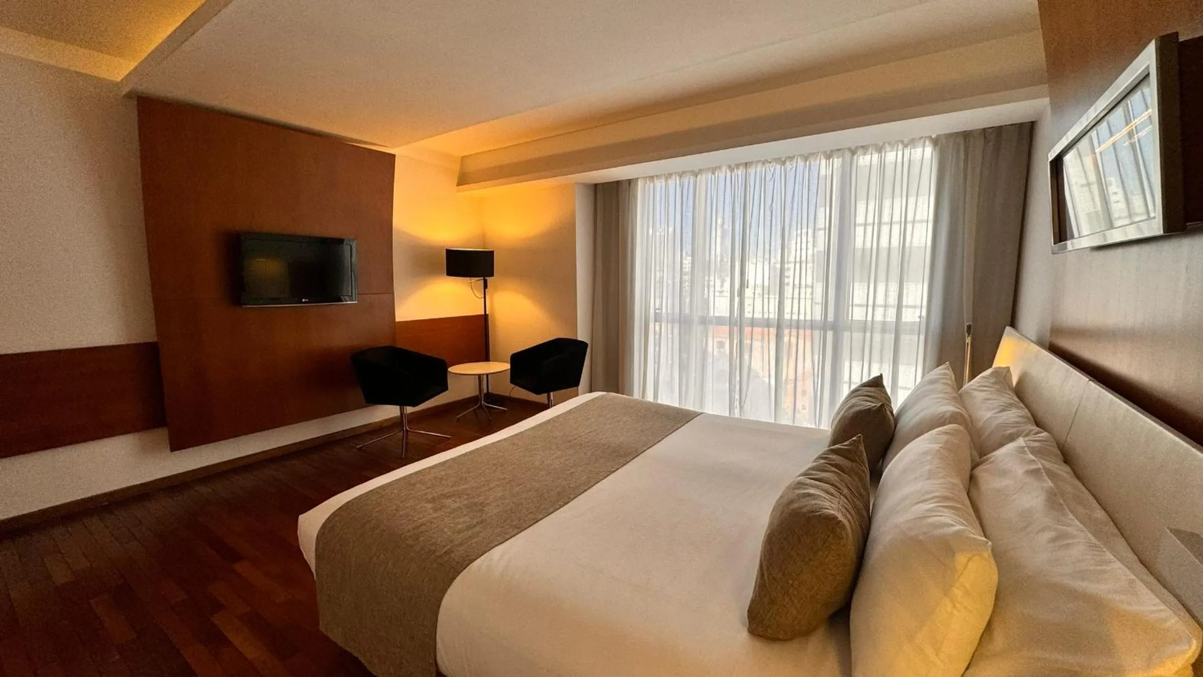 Photo of the whole room, Bed in Design Suites Buenos Aires