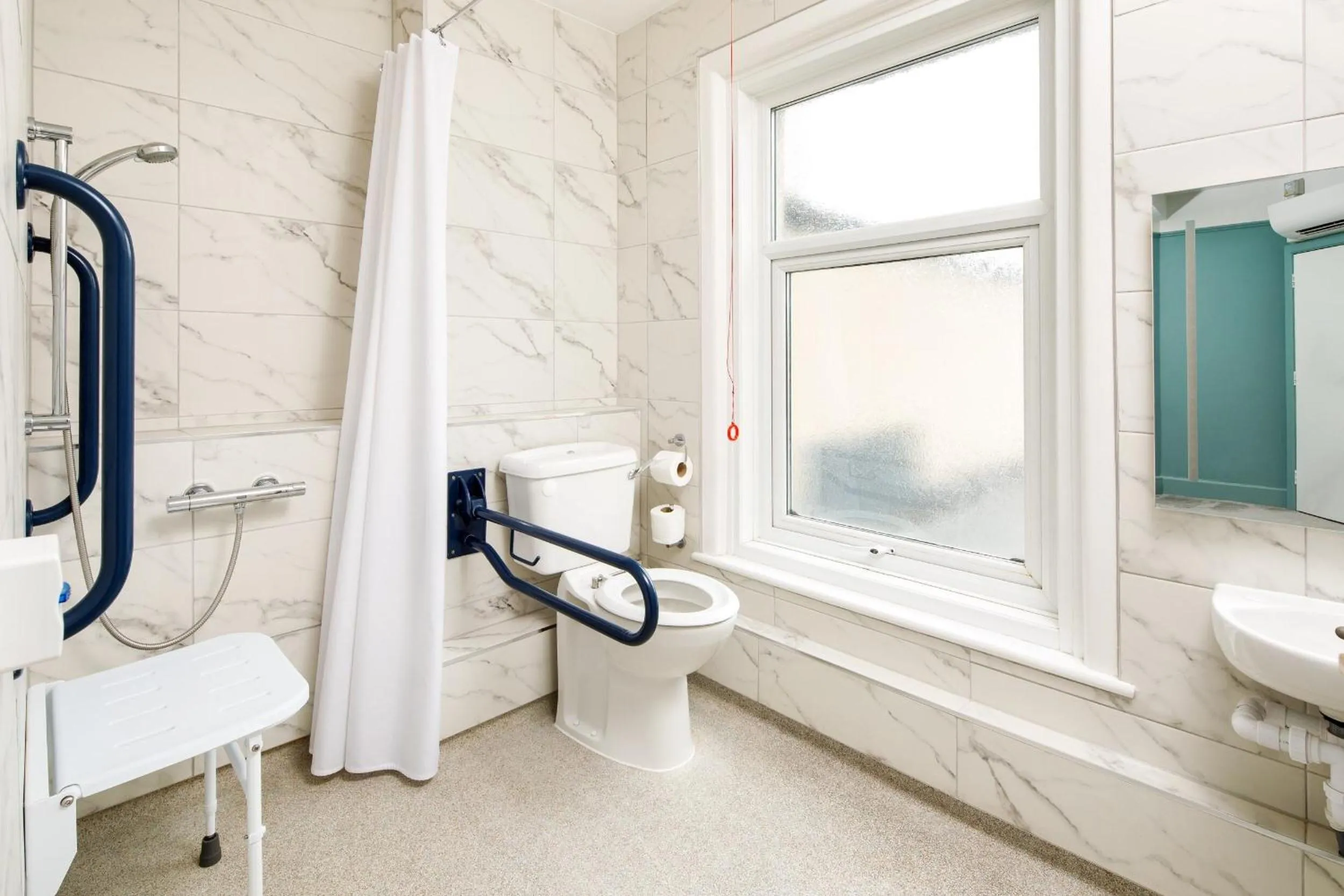 Facility for disabled guests in Queens Hotel & Spa Bournemouth