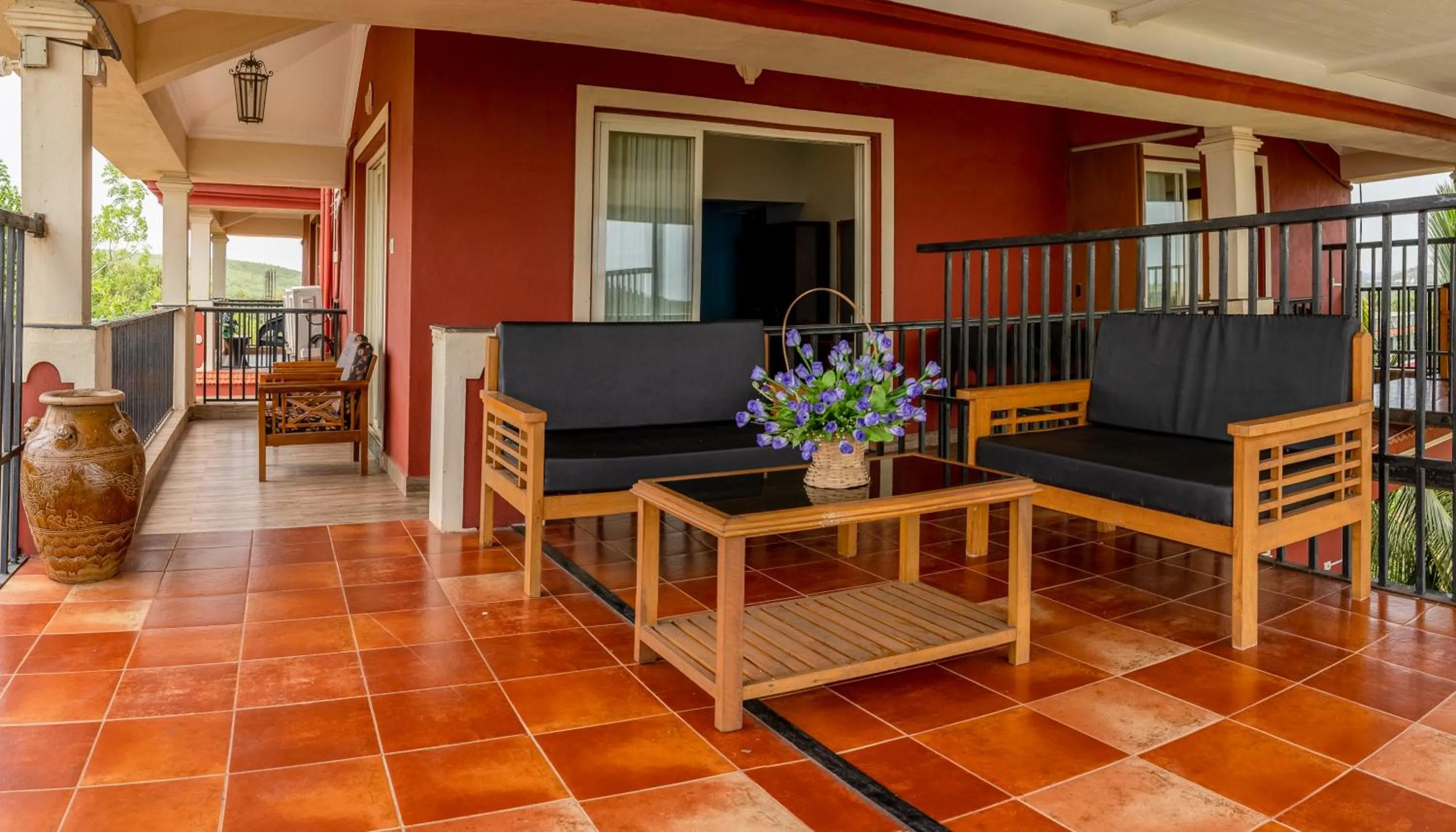 Communal lounge/ TV room in Raposo Resorts