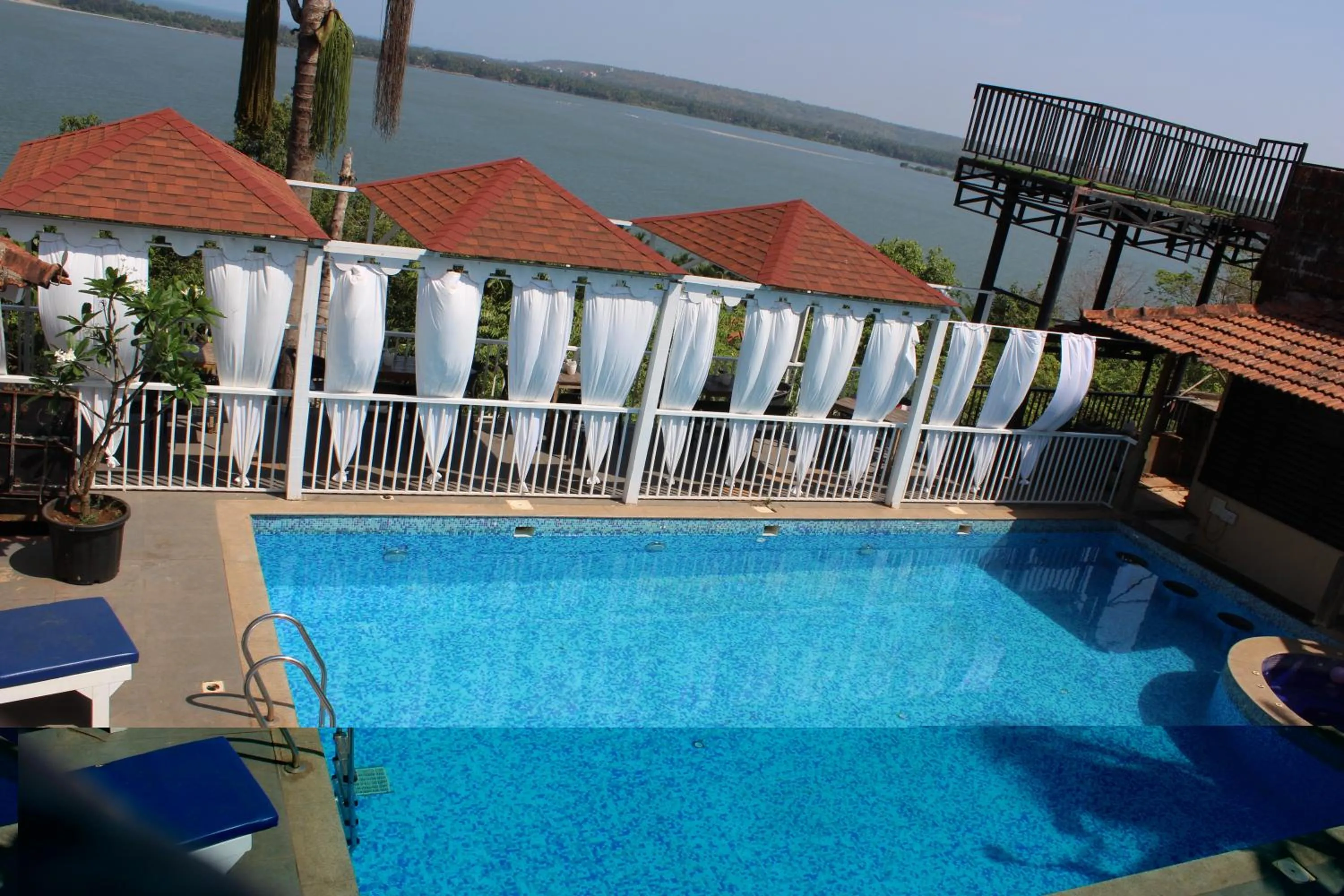 Swimming pool in Raposo Resorts