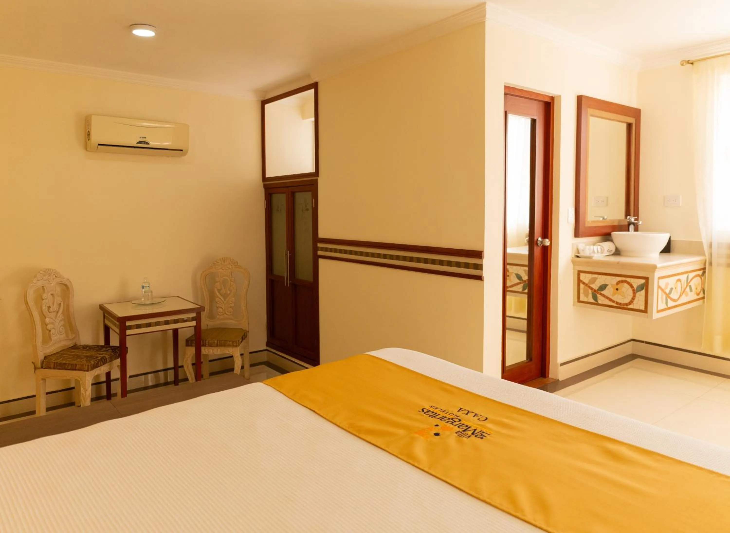 Bed in Villa Las Margaritas Caxa