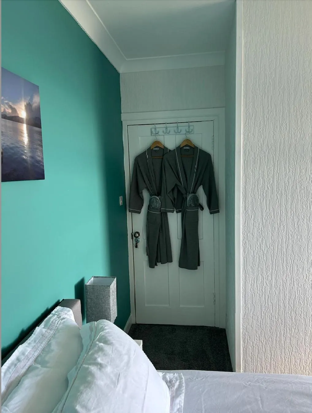 Bedroom, Bed in Castle View