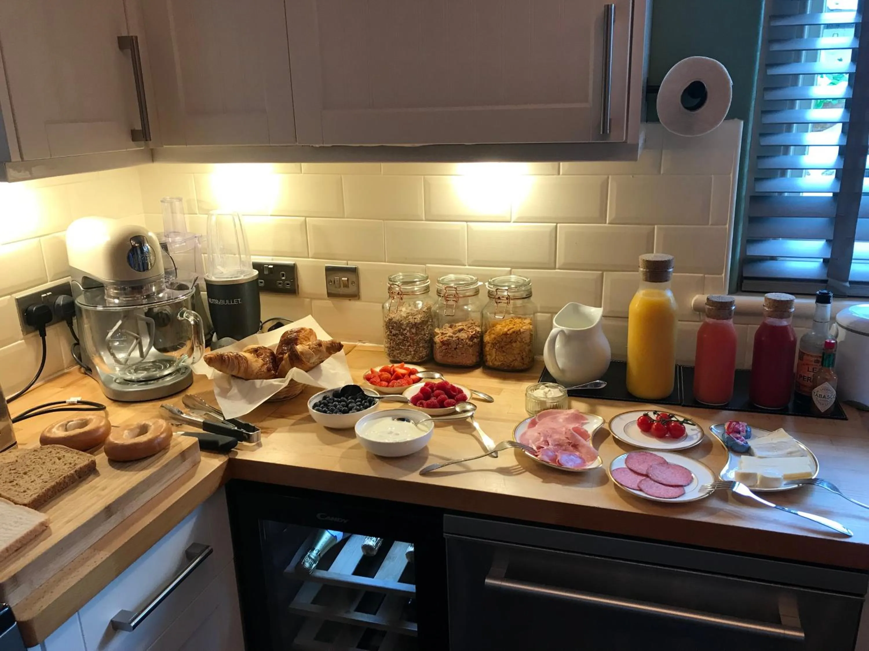 Breakfast in Castle View