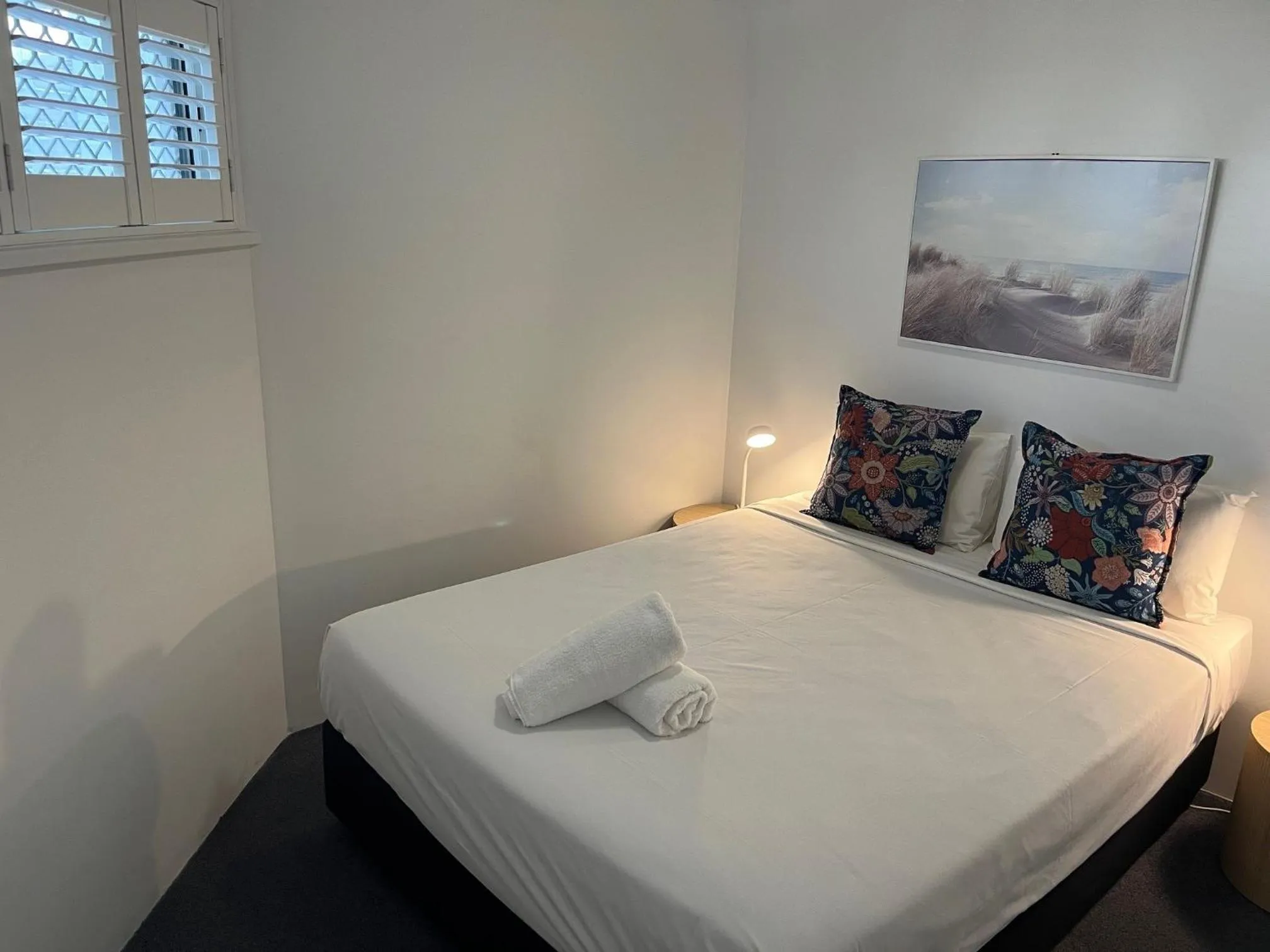 Bedroom, Bed in The Burlington Holiday Apartments