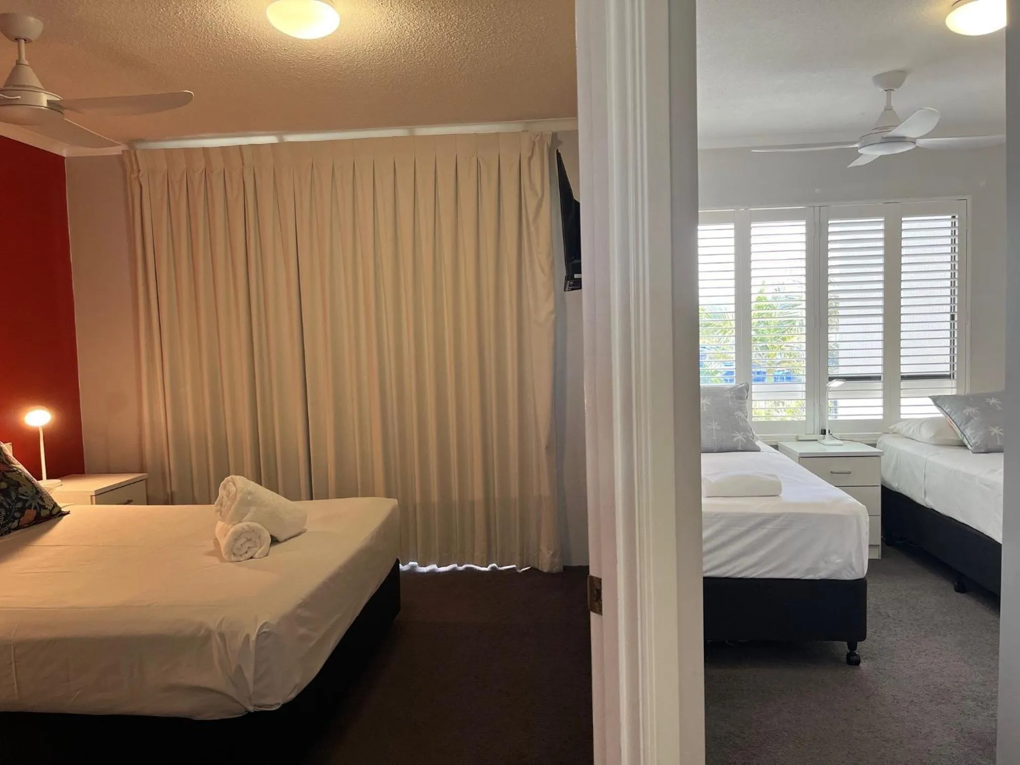Bedroom, Bed in The Burlington Holiday Apartments