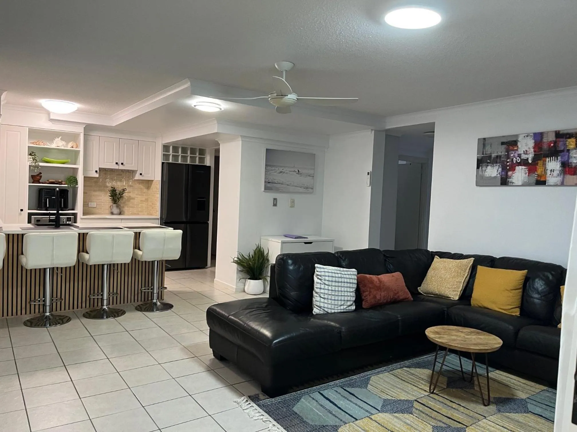 Lounge or bar in The Burlington Holiday Apartments