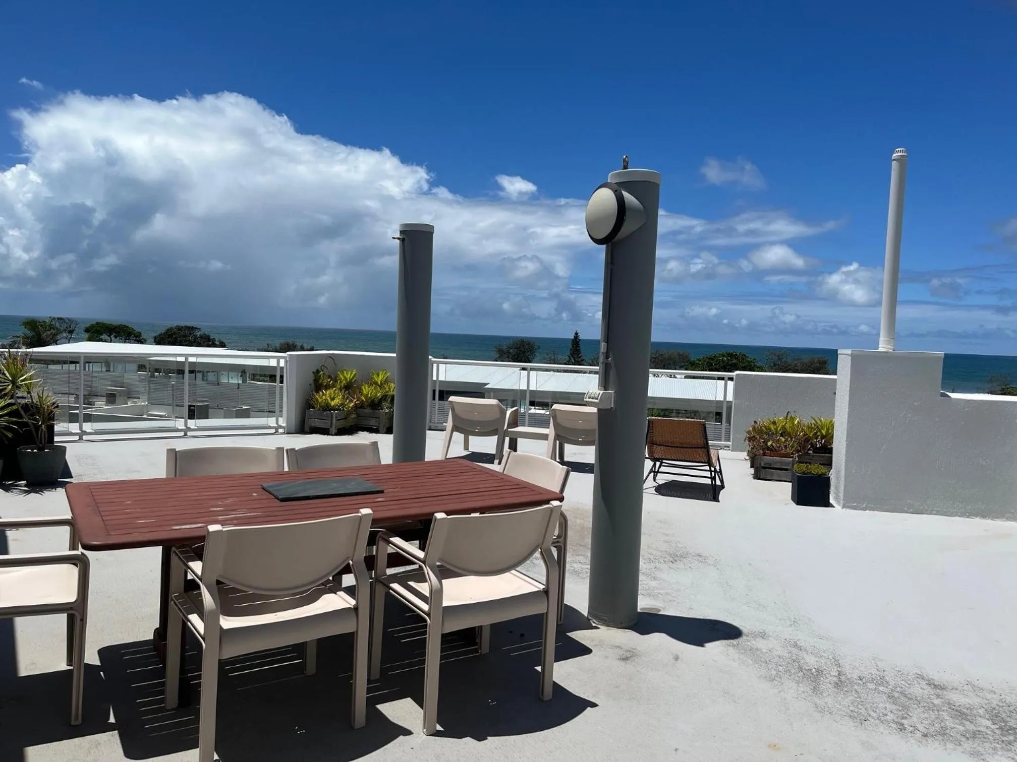 Day in The Burlington Holiday Apartments