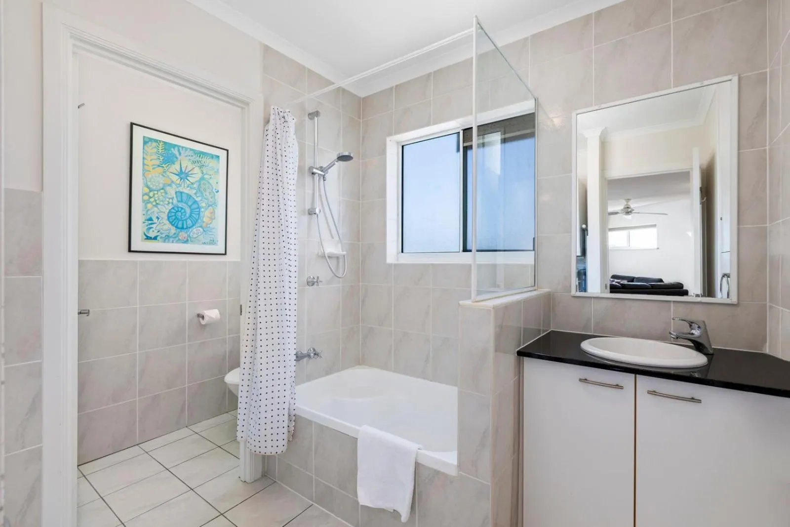 Bathroom in The Burlington Holiday Apartments