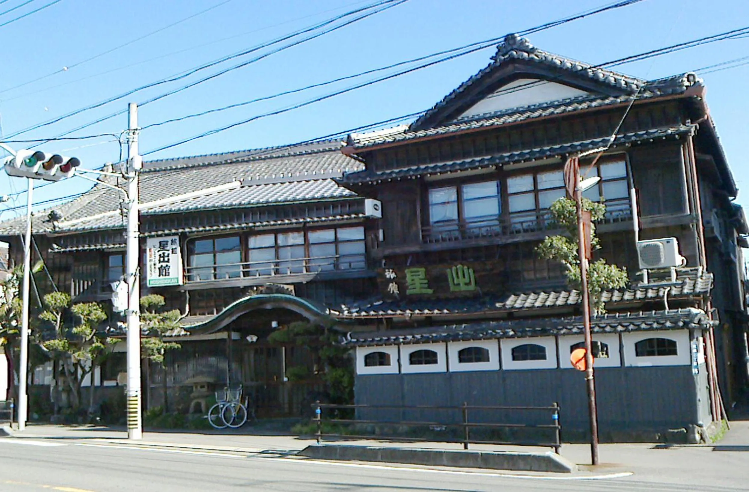 Property building in Hoshidekan