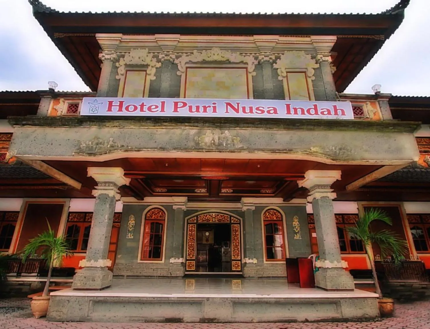 Property building in Hotel Puri Nusa Indah