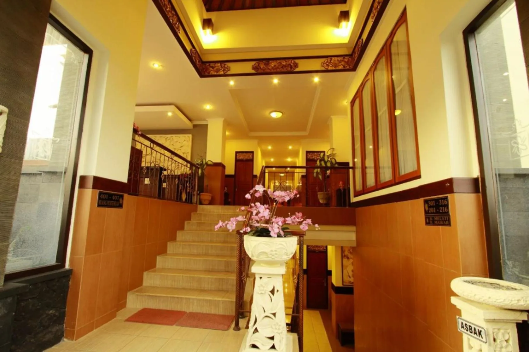 Lobby or reception in Hotel Puri Nusa Indah