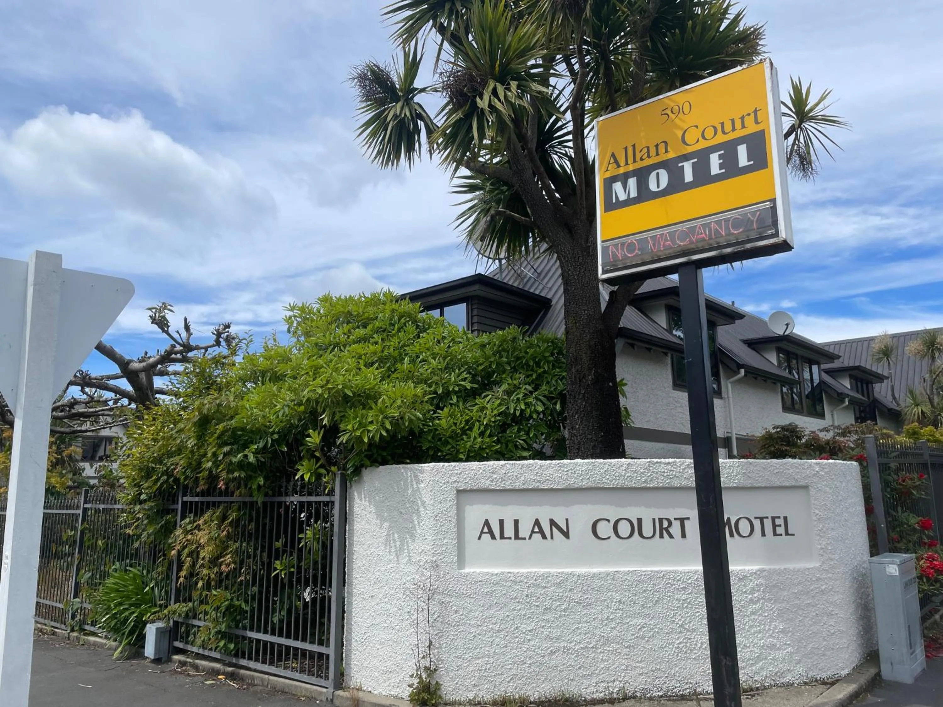 Property building in Allan Court Motel