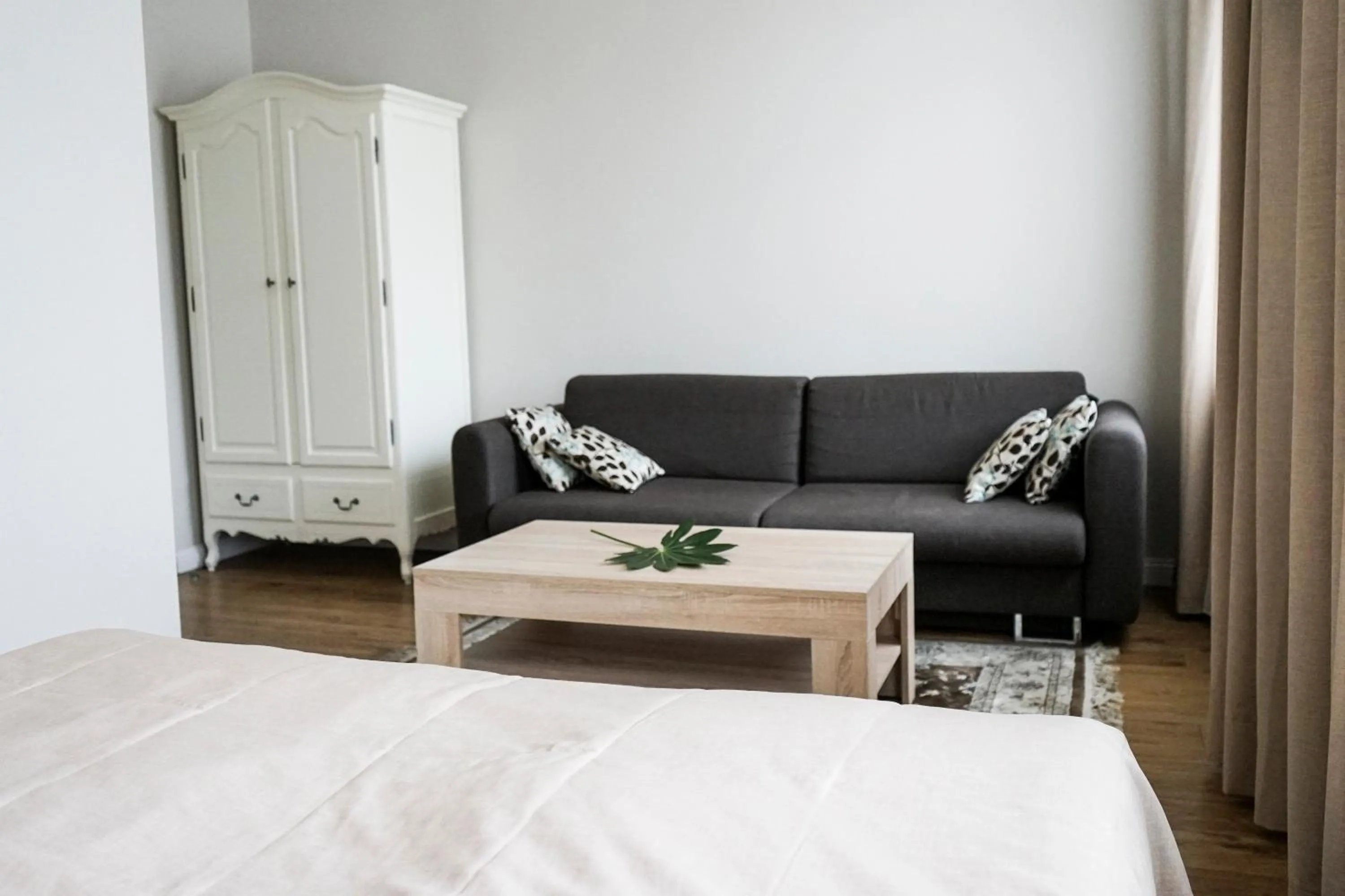 Living room, Bed in Guest House Senasis Pastas