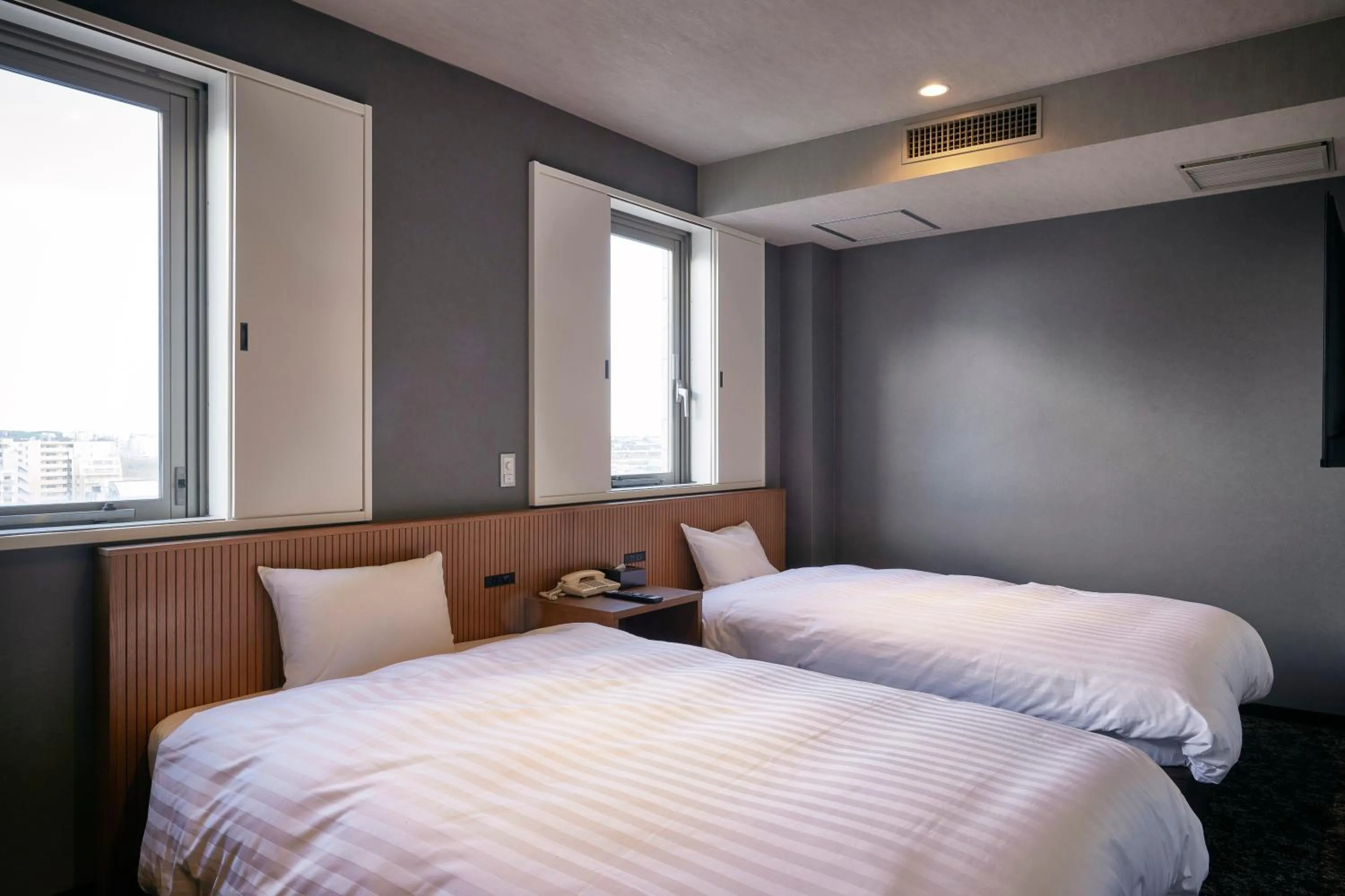 Bed in 3s HOTEL ATSUGI