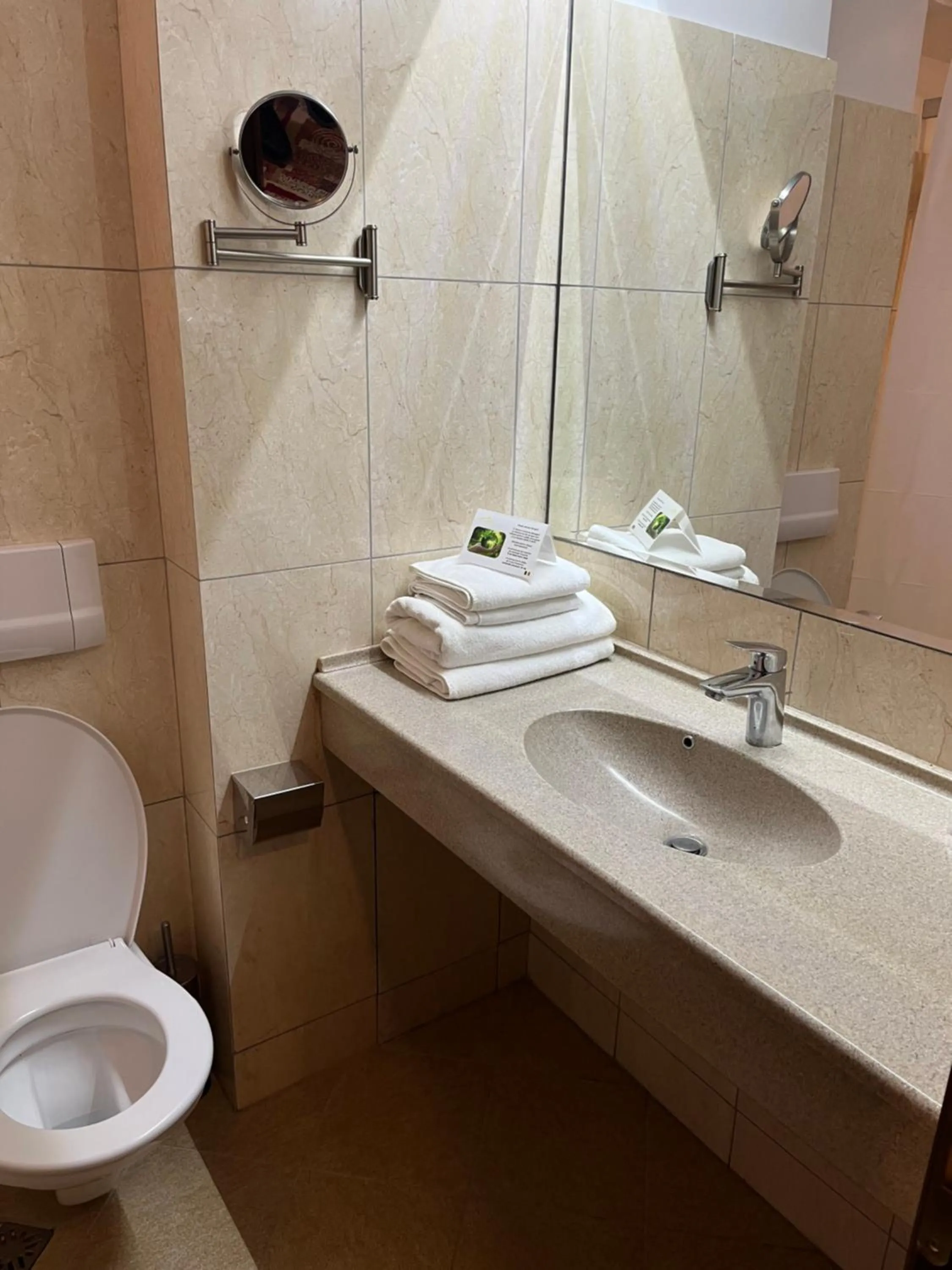 Bathroom in Casa Iris-Hotel & Restaurant